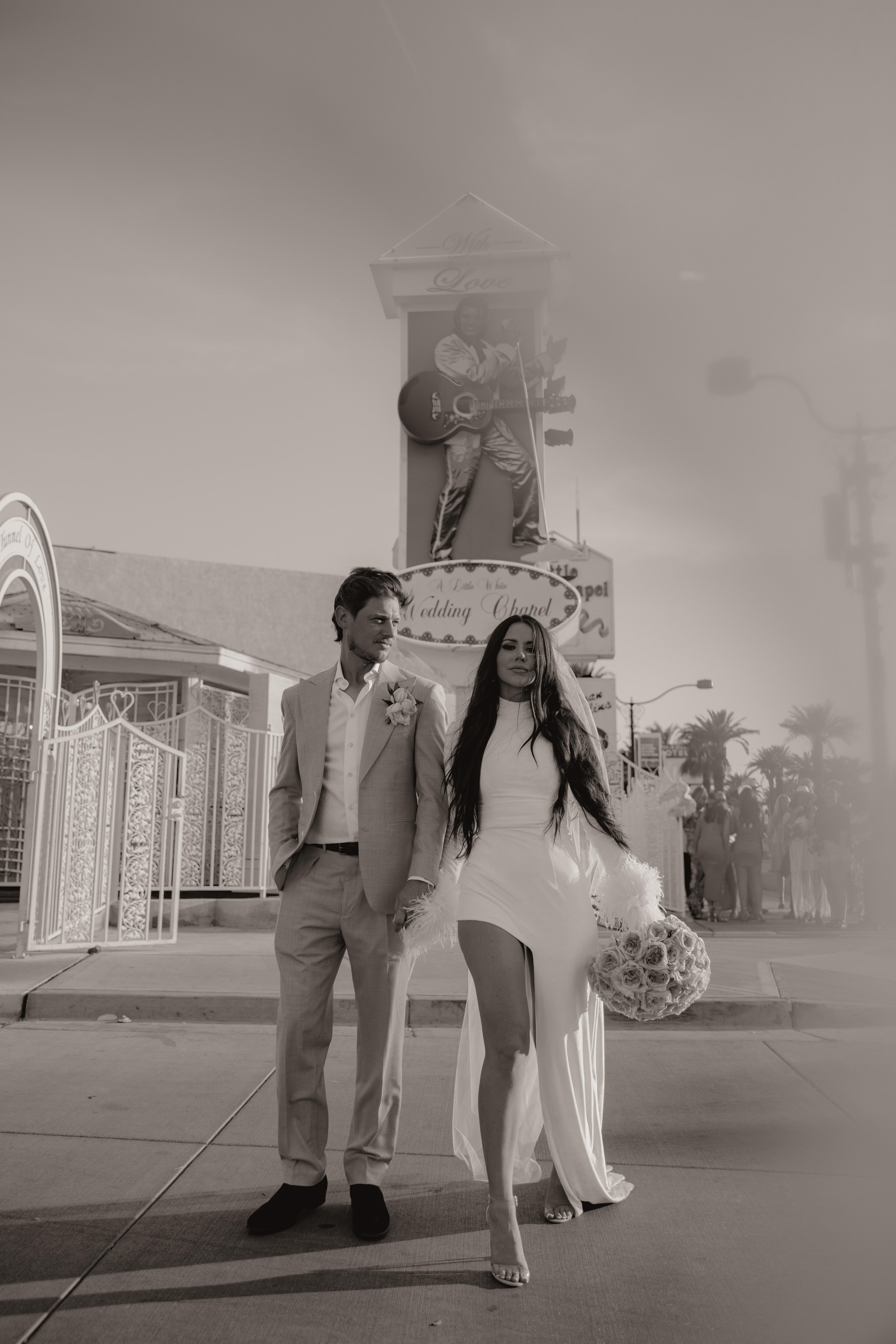 A Non-Traditional Wedding at Little White Wedding Chapel 9