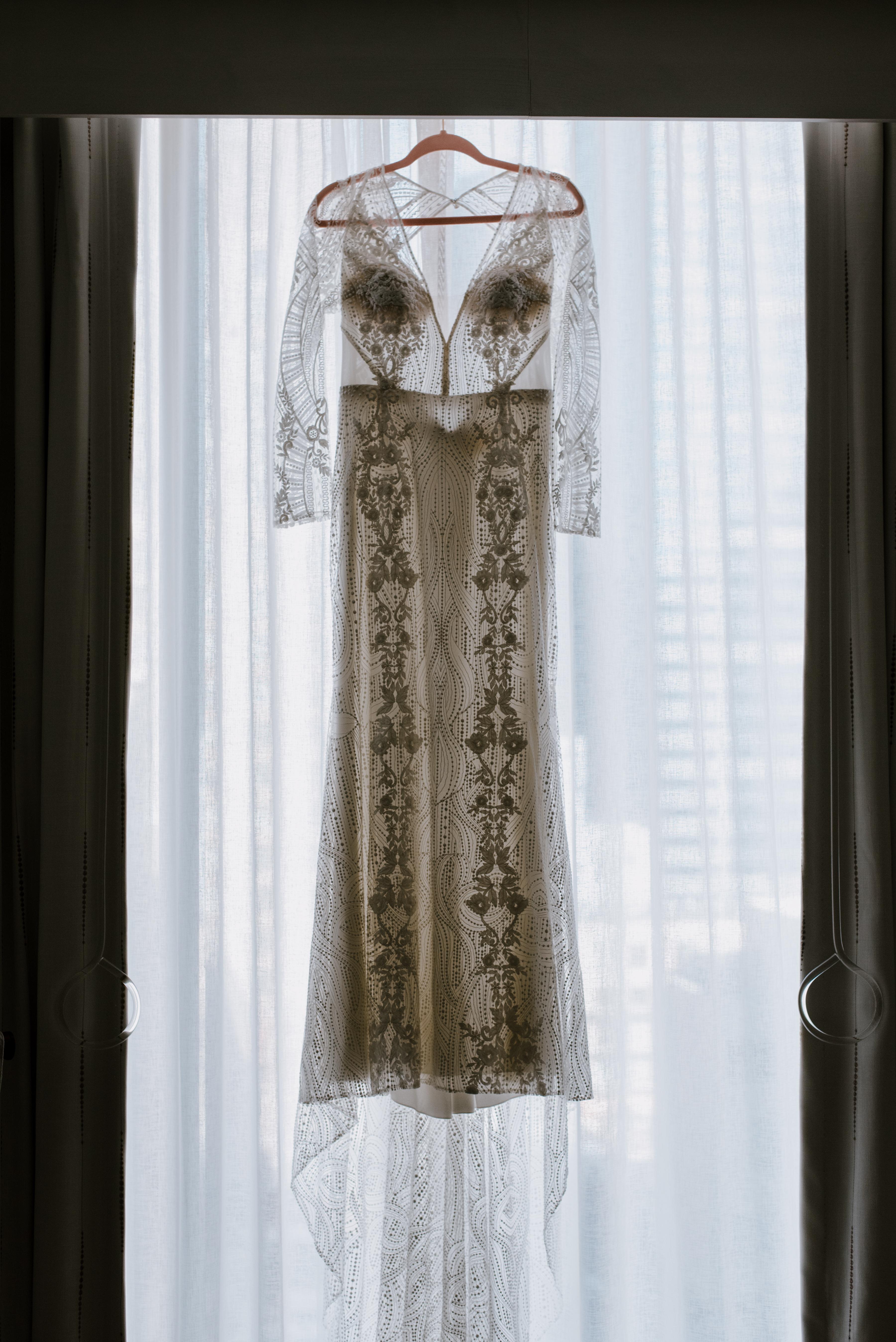 A Modern Fall Wedding at Bartram's Garden photo 5