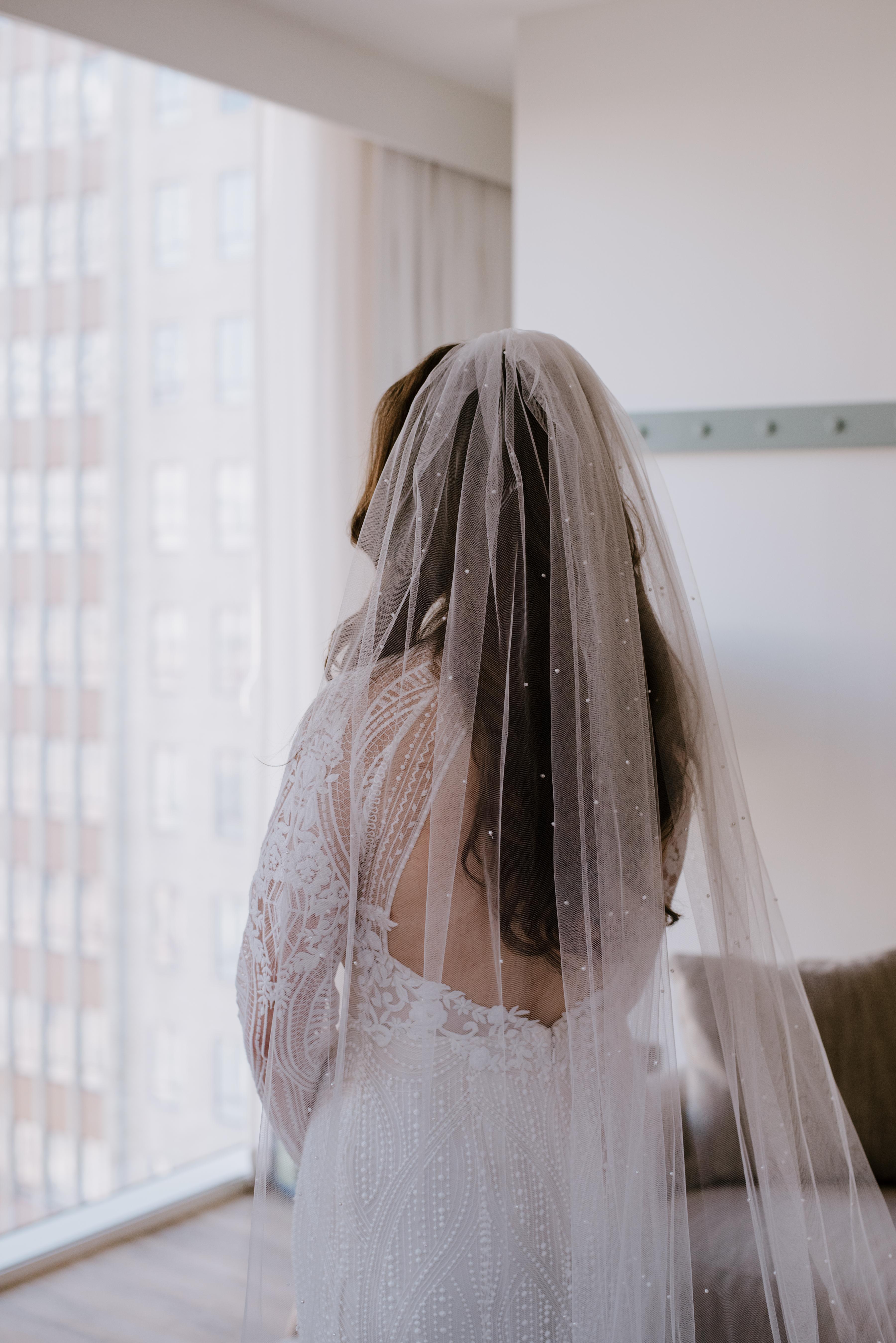 A Modern Fall Wedding at Bartram's Garden 12