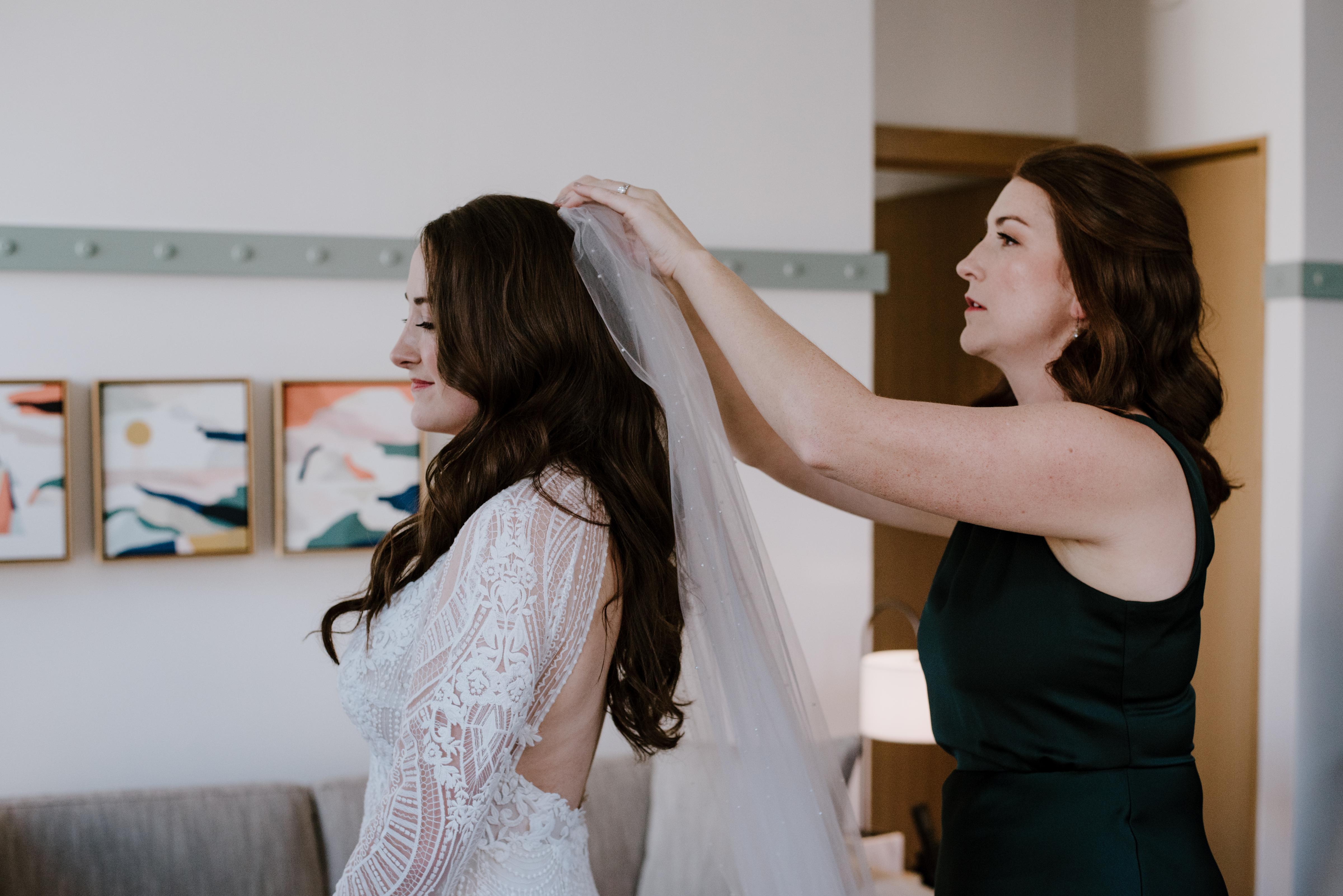 A Modern Fall Wedding at Bartram's Garden 23