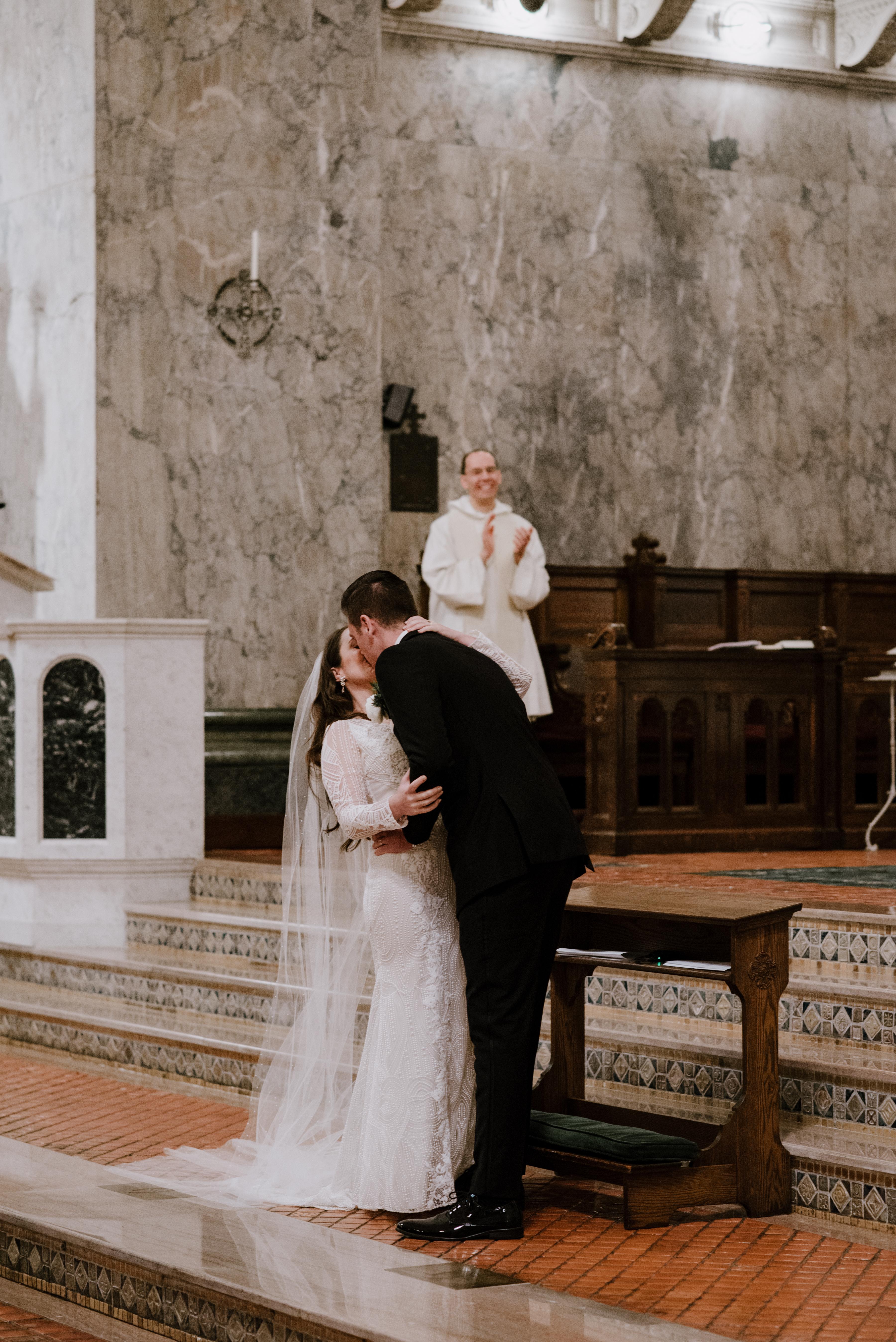 A Modern Fall Wedding at Bartram's Garden 33
