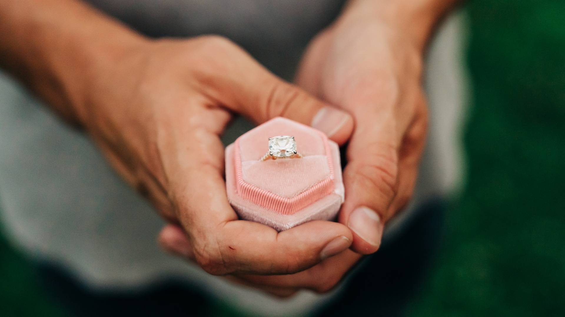 5 Engagement Ring Trends We’re Predicting for 2024-25