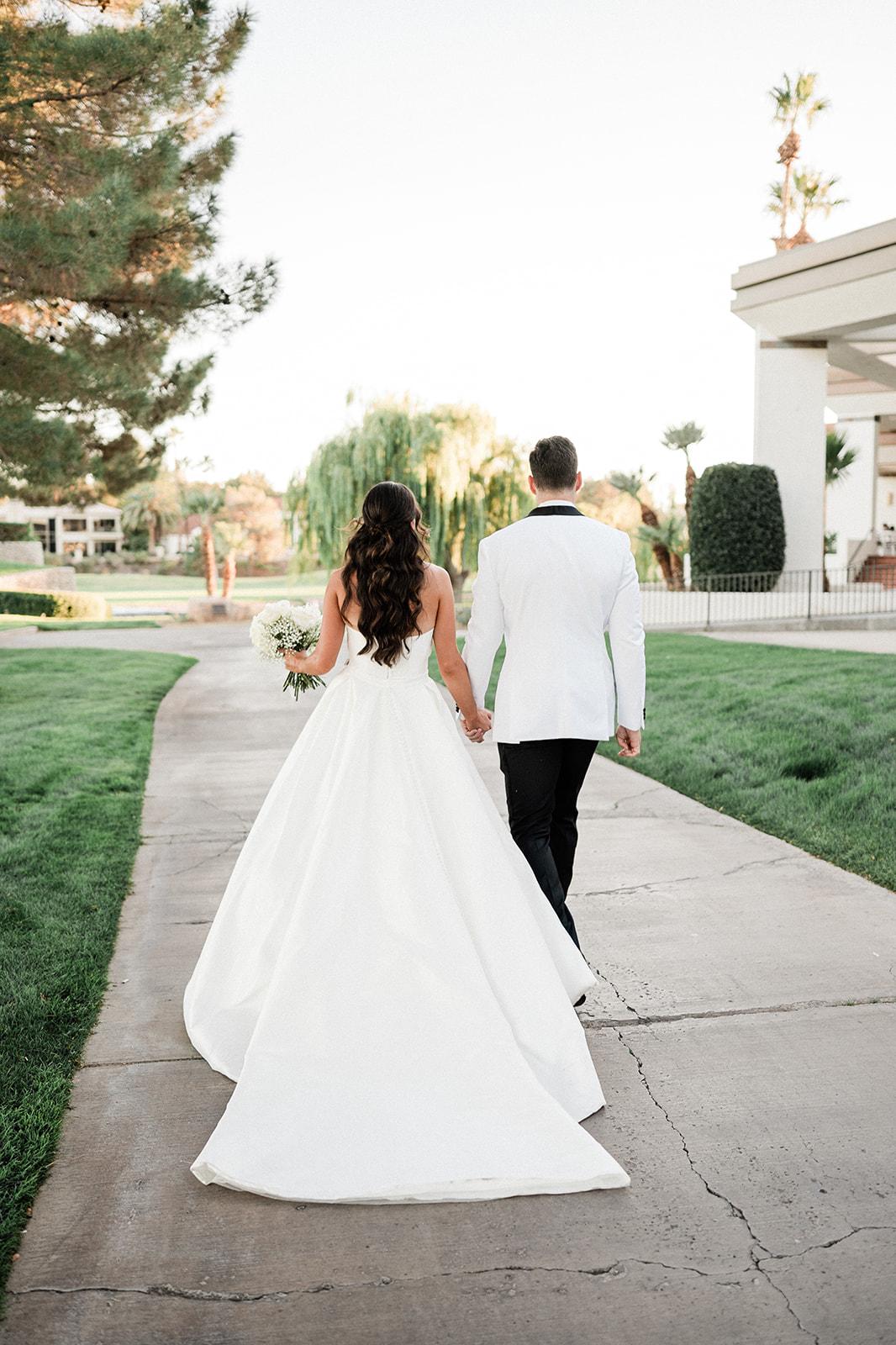 A Modern Fall Wedding at Spanish Trail Country Club 47
