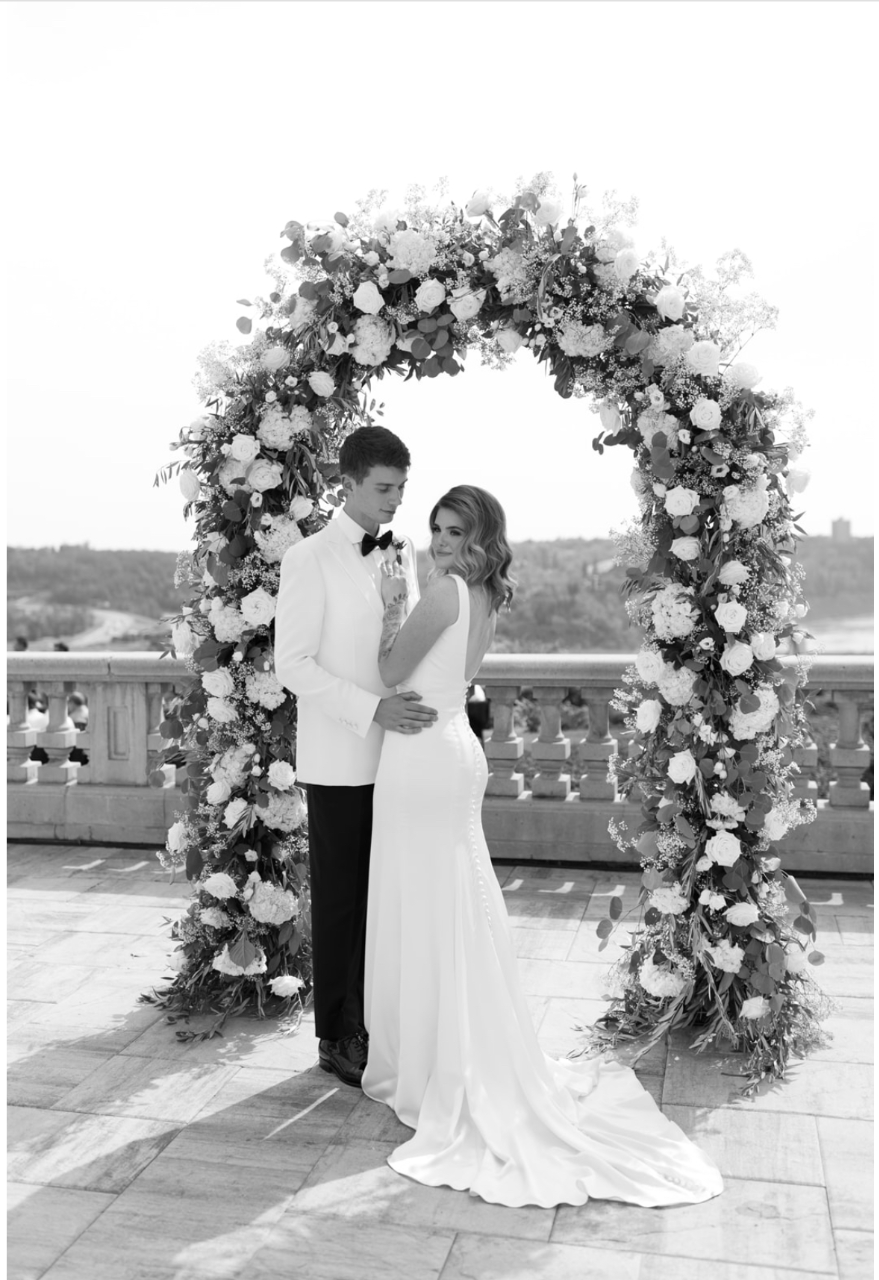 A Modern Summer Wedding at Fairmont Hotel Macdonald