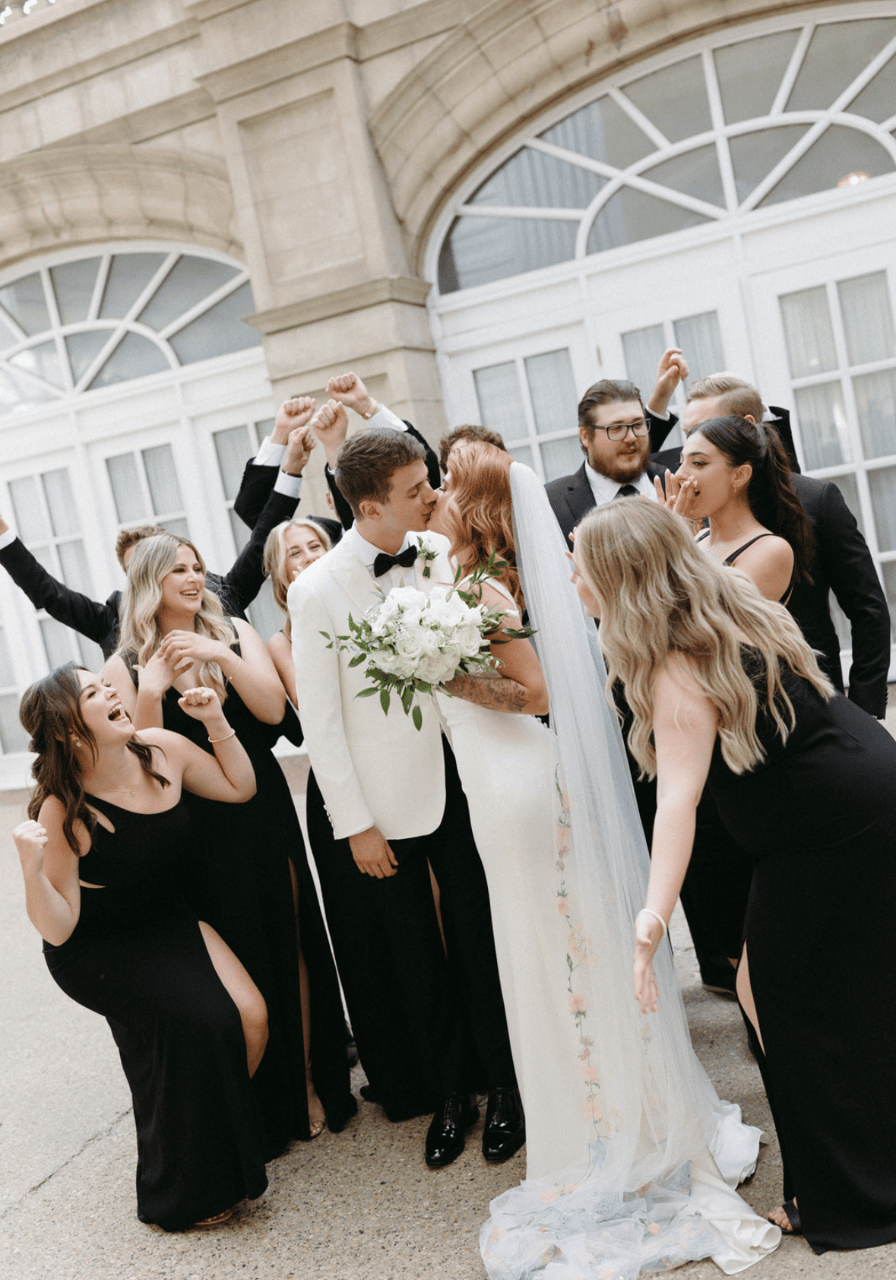 A Modern Summer Wedding at Fairmont Hotel Macdonald photo 3