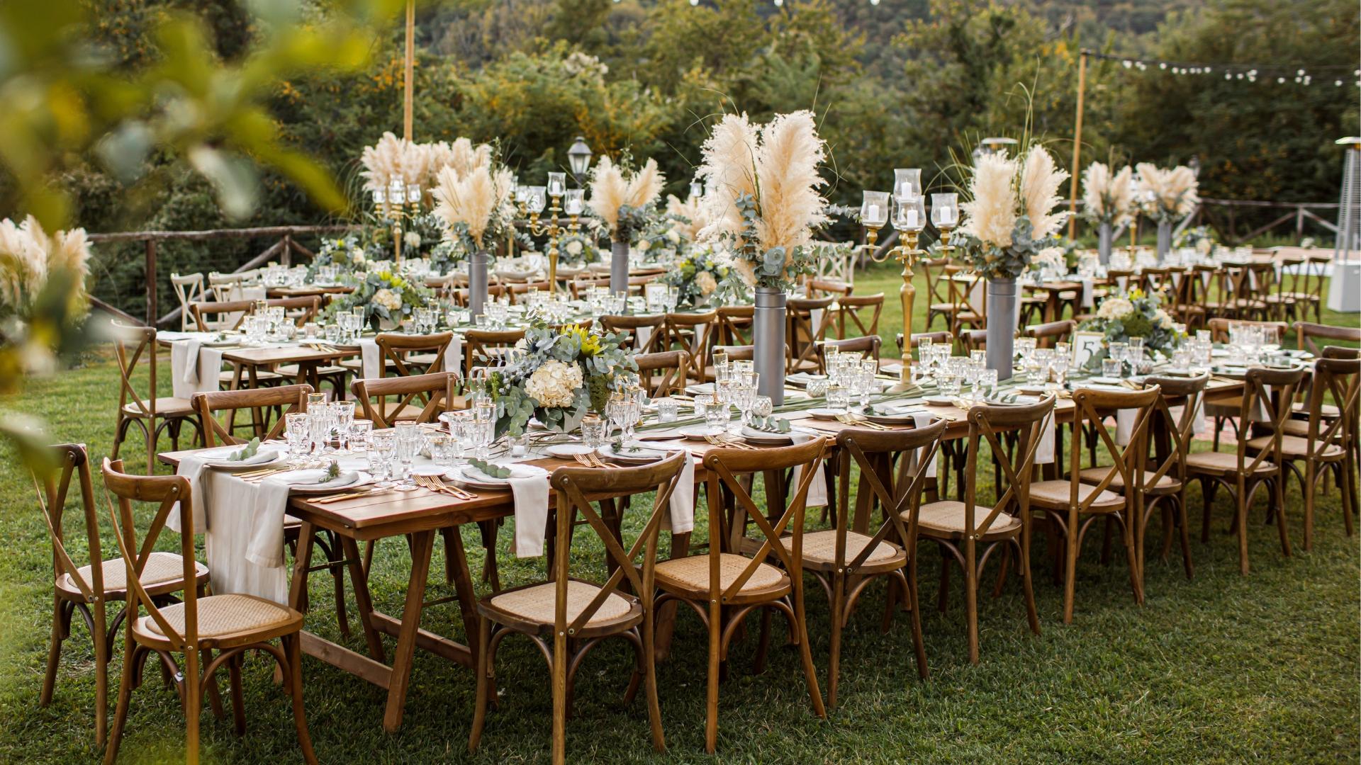 9 of the Toughest Wedding Seating Arrangement Problems Solved