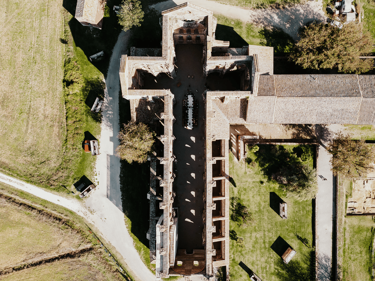 A Romantic Fall Wedding at Villa di Ulignano photo 2