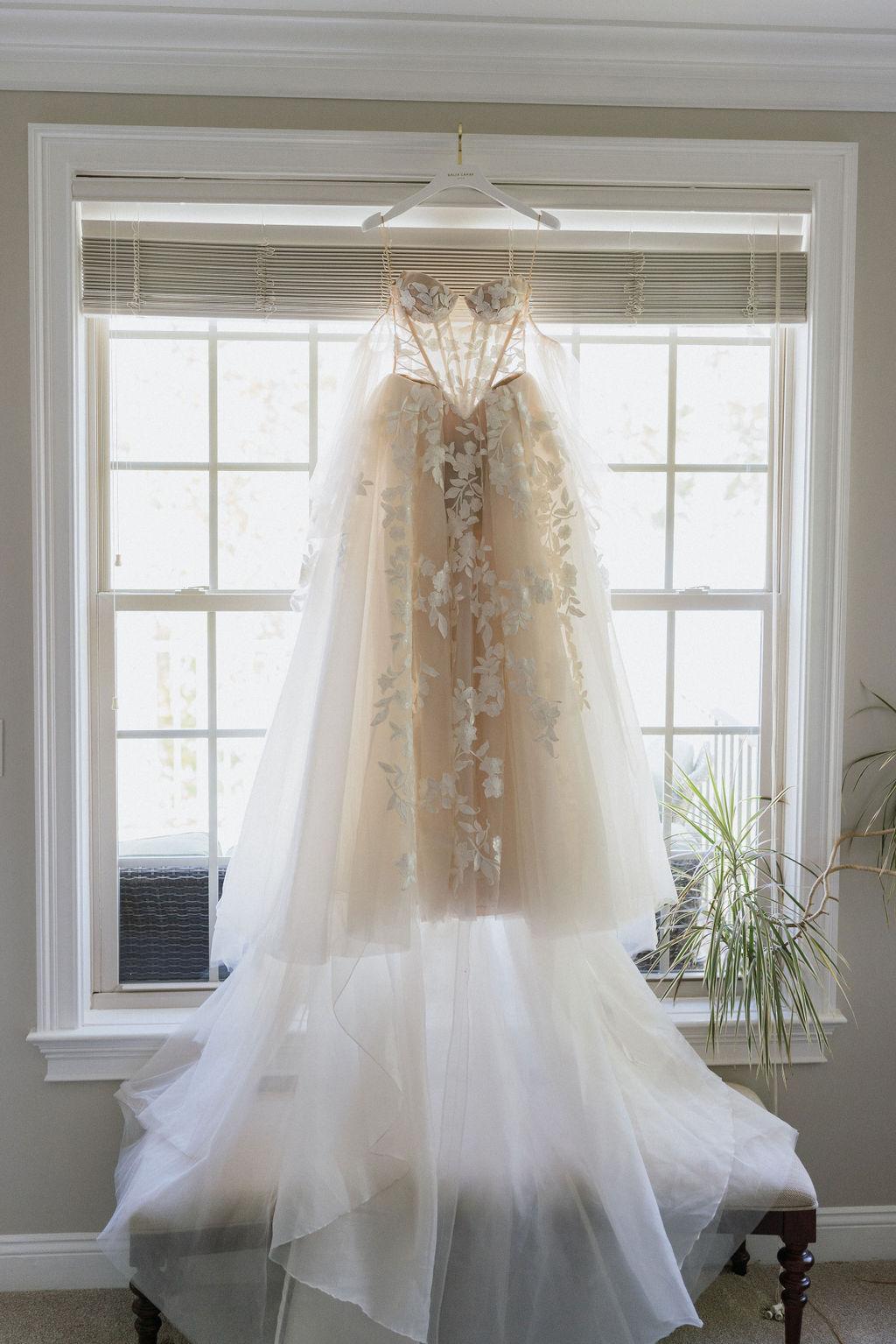 A Whimsical Fall Wedding at Daniel Stowe Botanical Garden 15