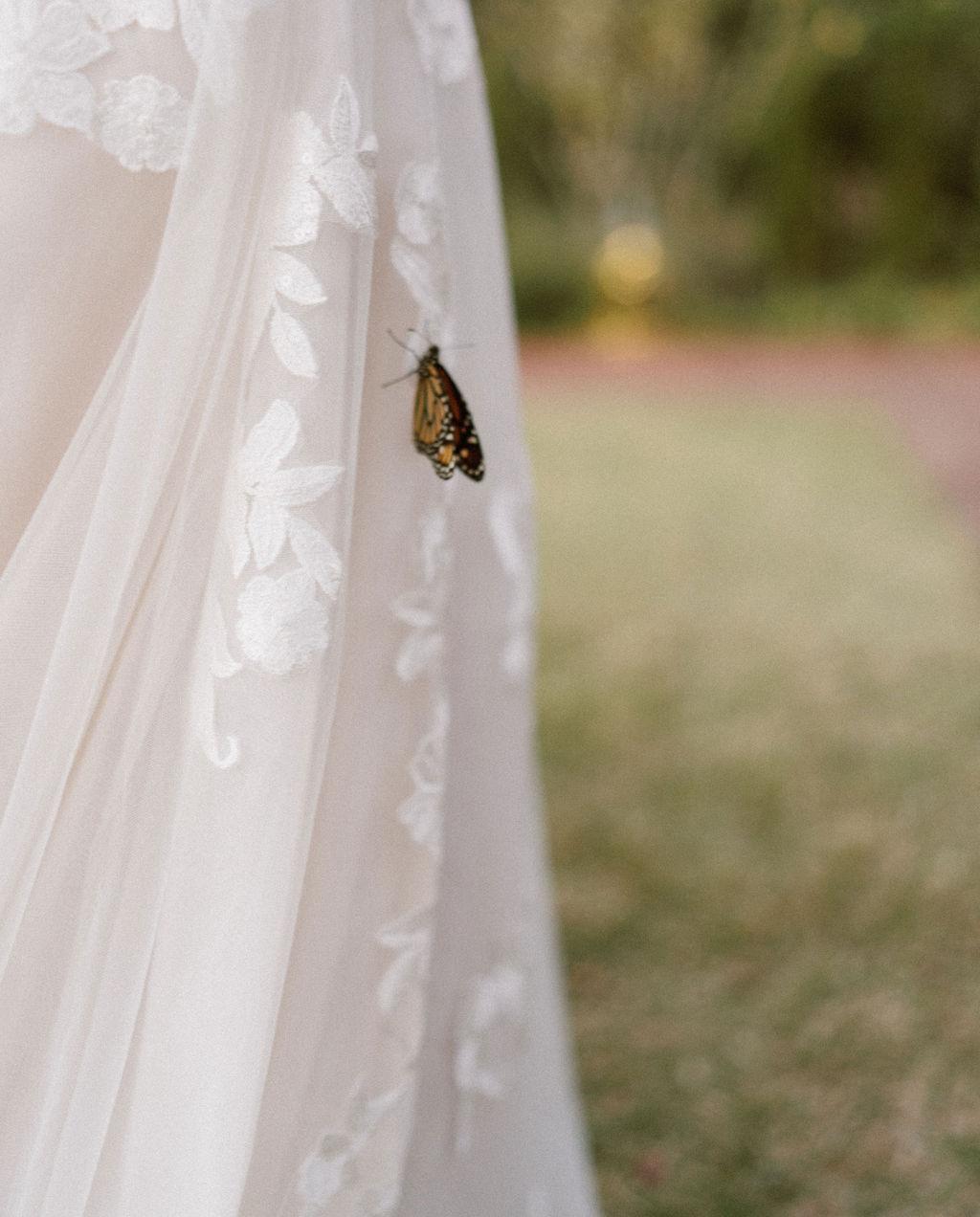 A Whimsical Fall Wedding at Daniel Stowe Botanical Garden 21