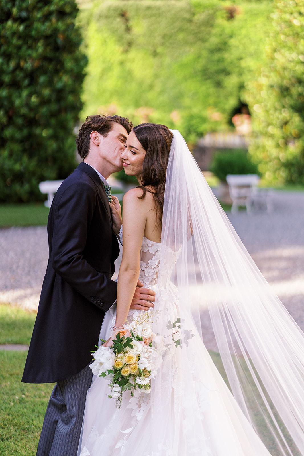 A Classic Summer Wedding at Villa Grabau photo 3