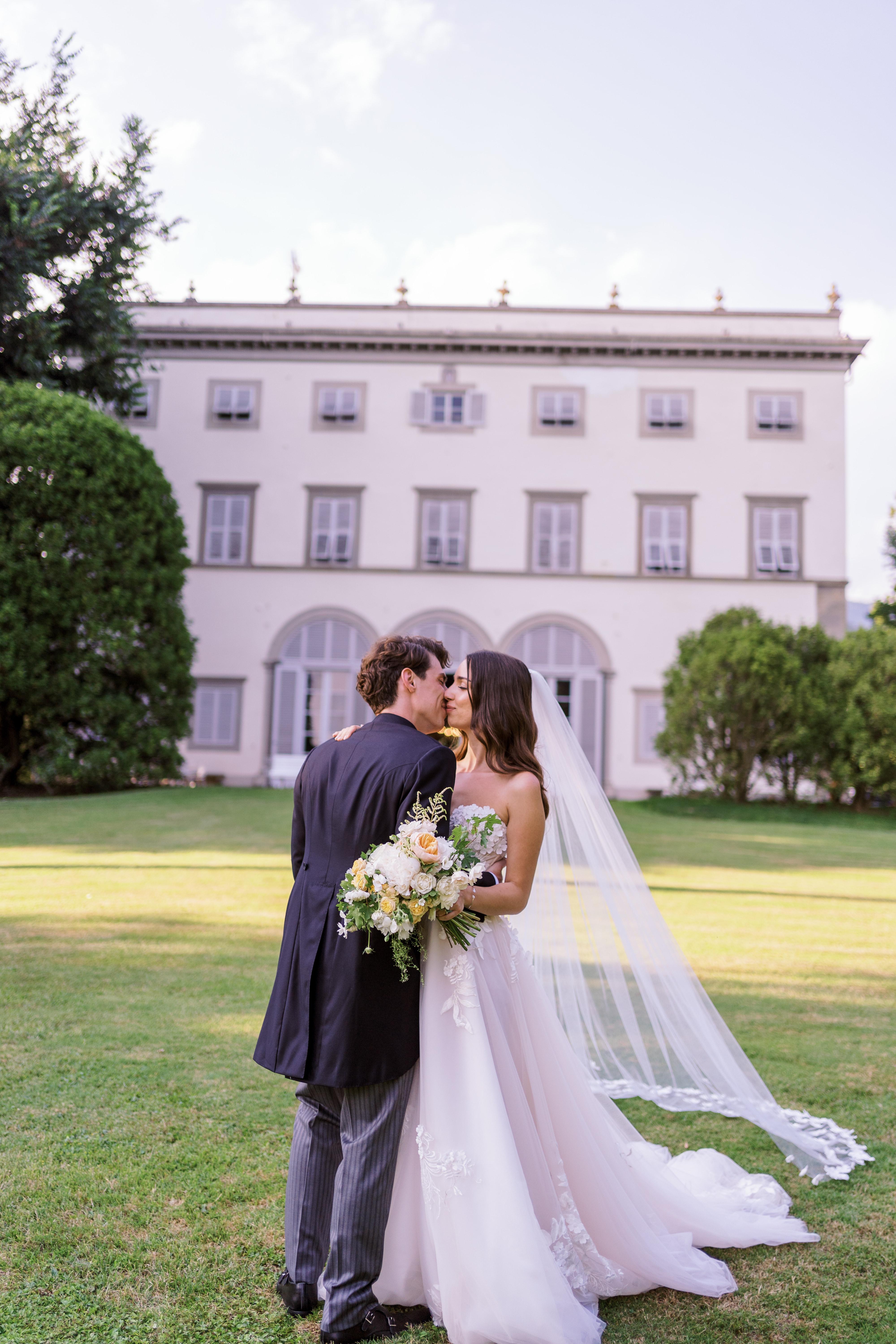A Classic Summer Wedding at Villa Grabau 44