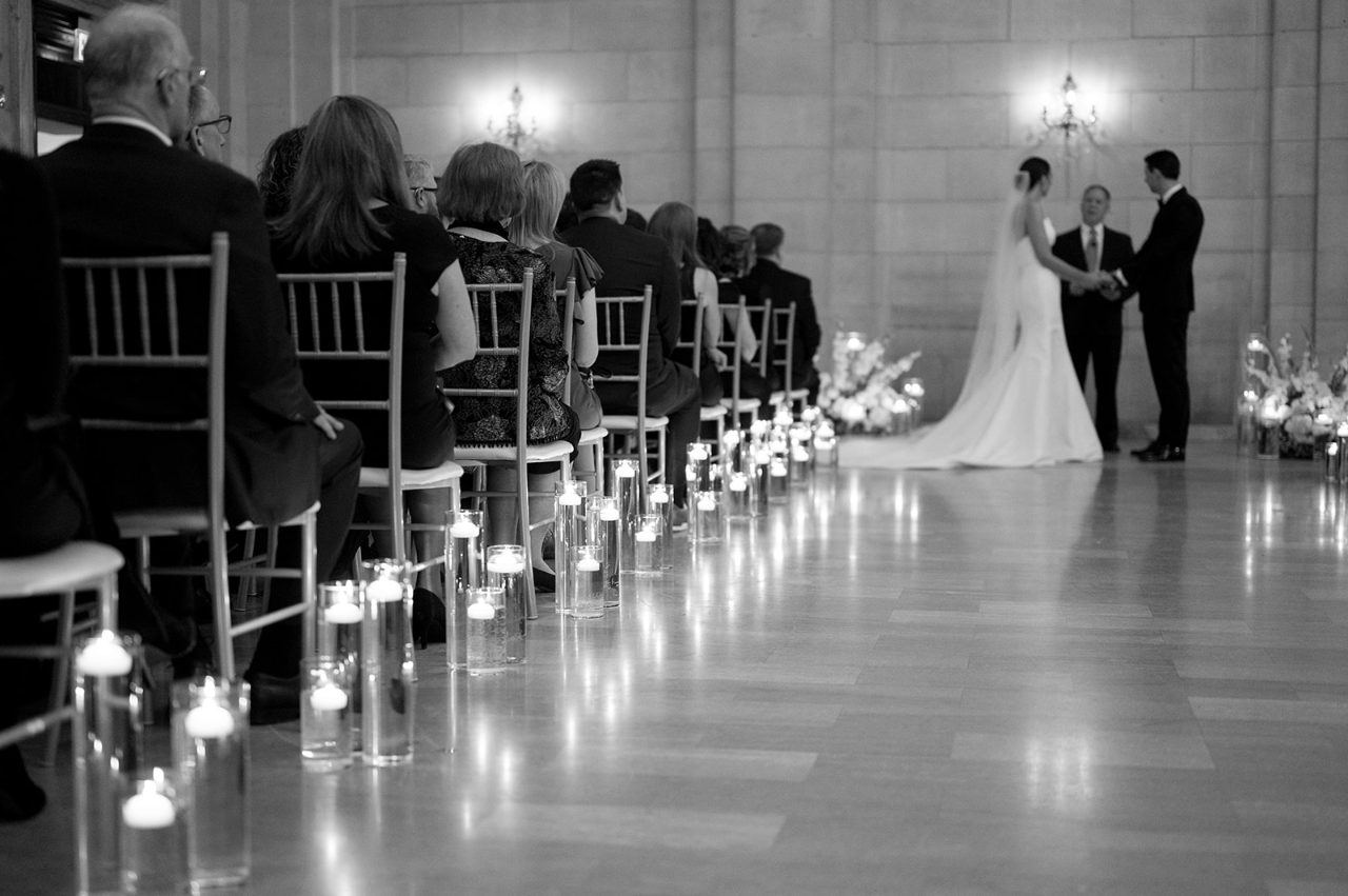 A Modern Winter Wedding at The Ariel Pearl Center