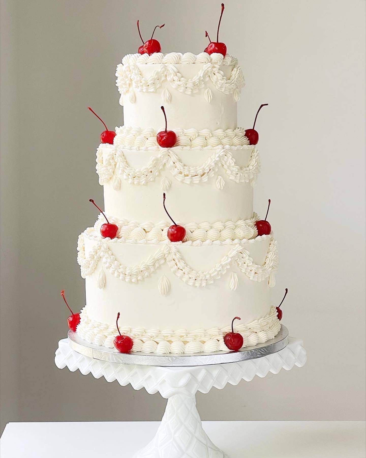 Cake by Cake Queen LA