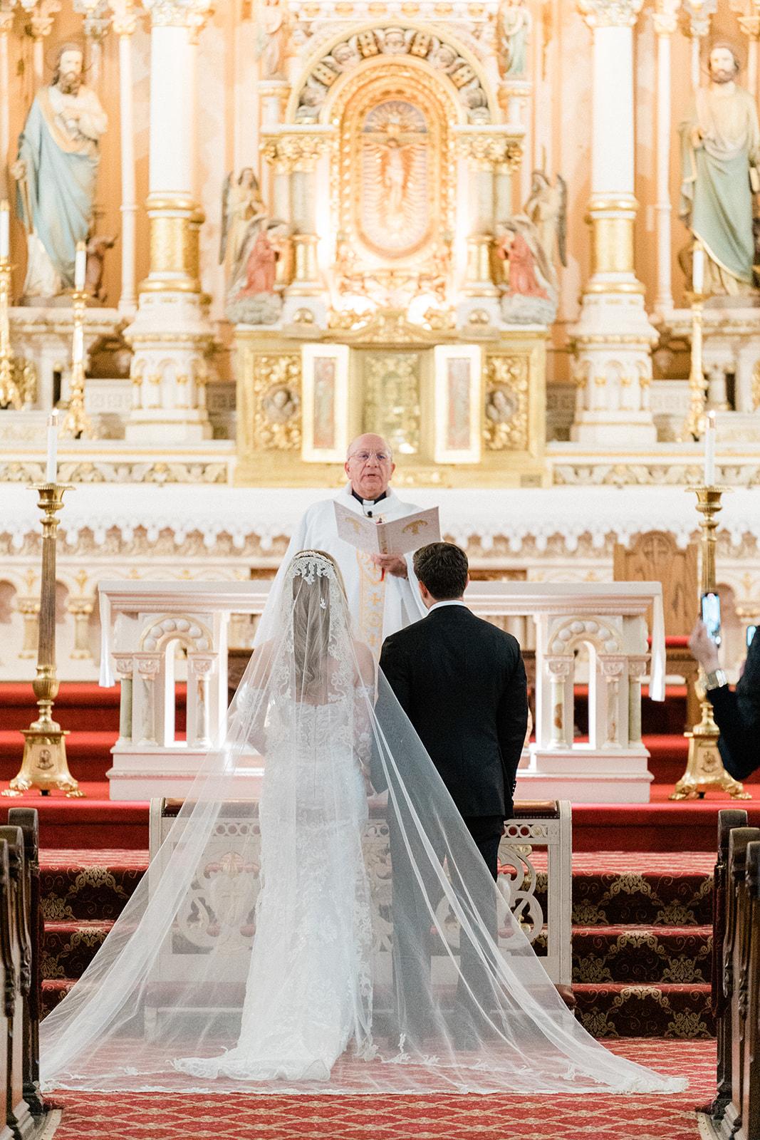 A Romantic Summer Wedding at the Intercontinental Chicago photo 2