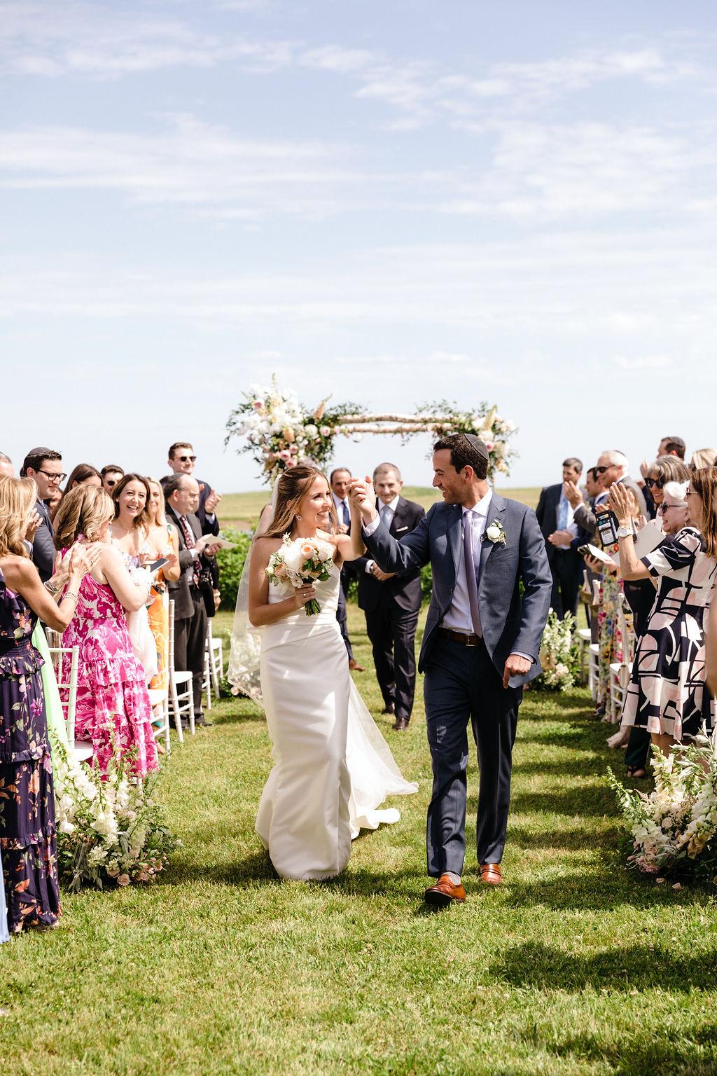 A Classic Summer Wedding at The Field Club 30