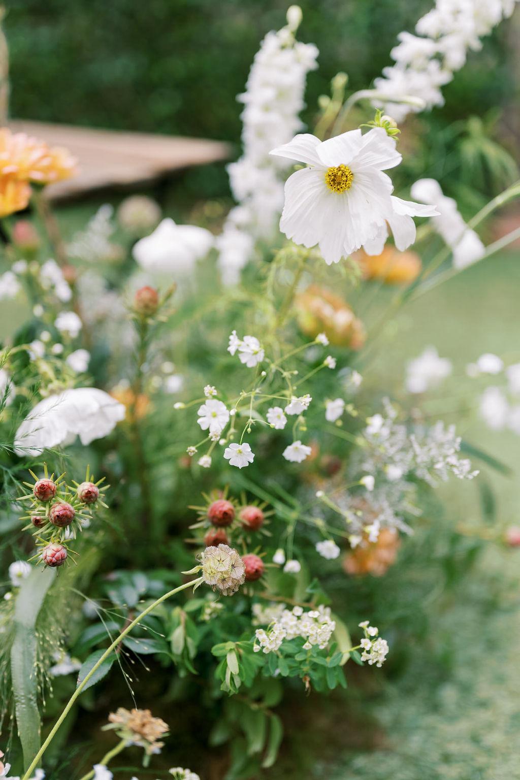 A Whimsical Summer Wedding at Ebell of Santa Ana 5