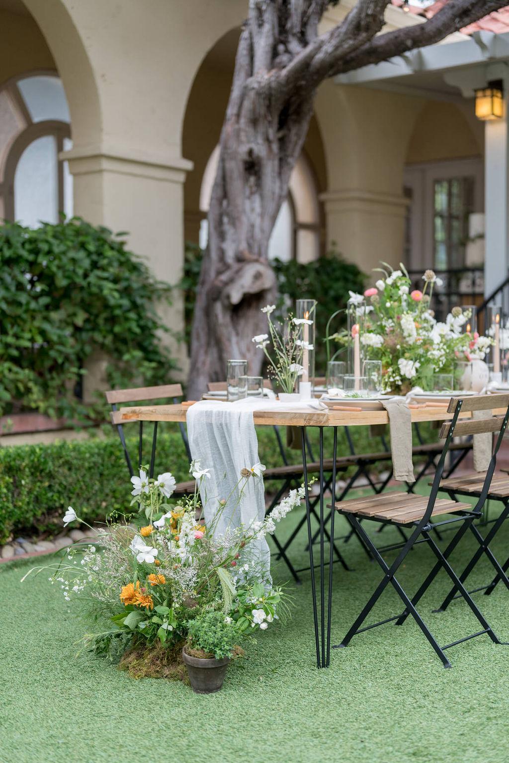 A Whimsical Summer Wedding at Ebell of Santa Ana 34