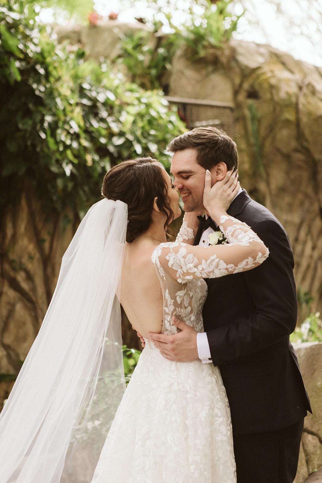 A Classic Coastal Wedding at Marie Selby Botanical Gardens 9
