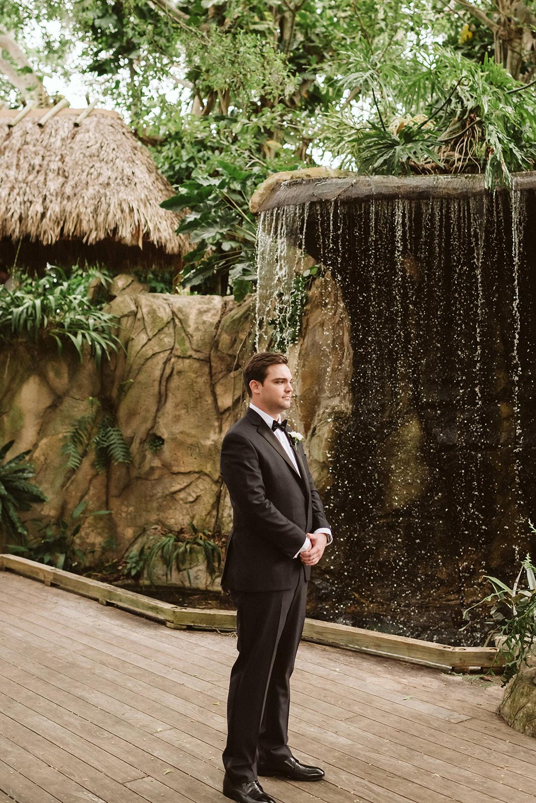 A Classic Coastal Wedding at Marie Selby Botanical Gardens 31