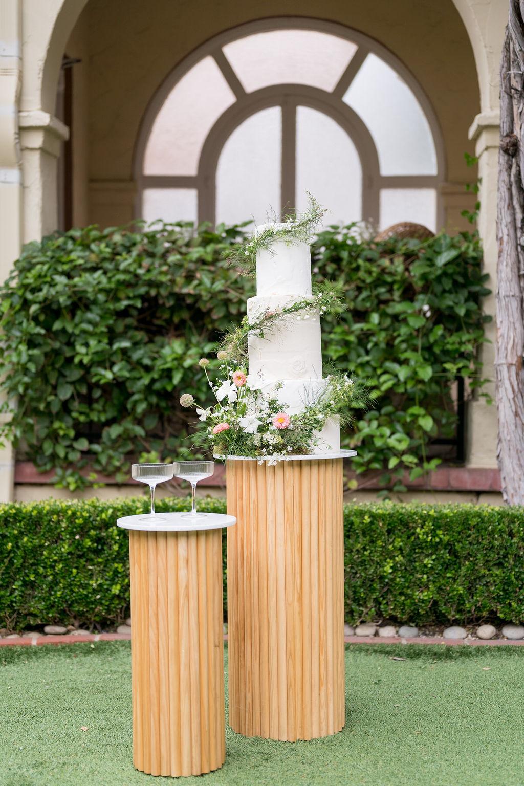 A Whimsical Summer Wedding at Ebell of Santa Ana 17