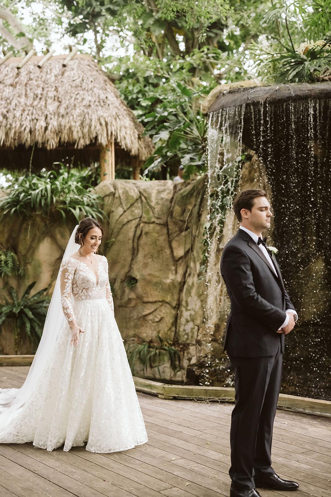 A Classic Coastal Wedding at Marie Selby Botanical Gardens 14