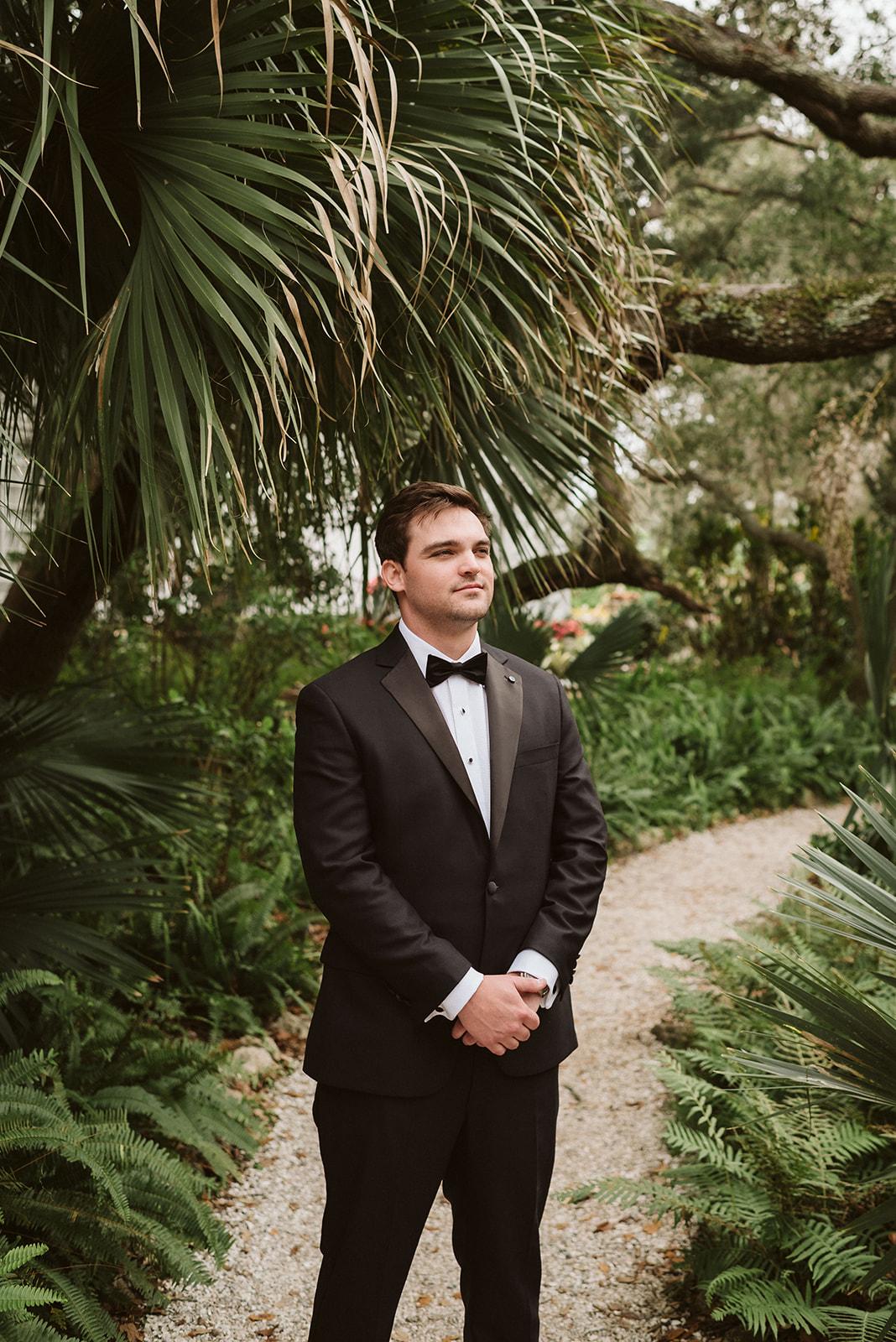A Classic Coastal Wedding at Marie Selby Botanical Gardens 12