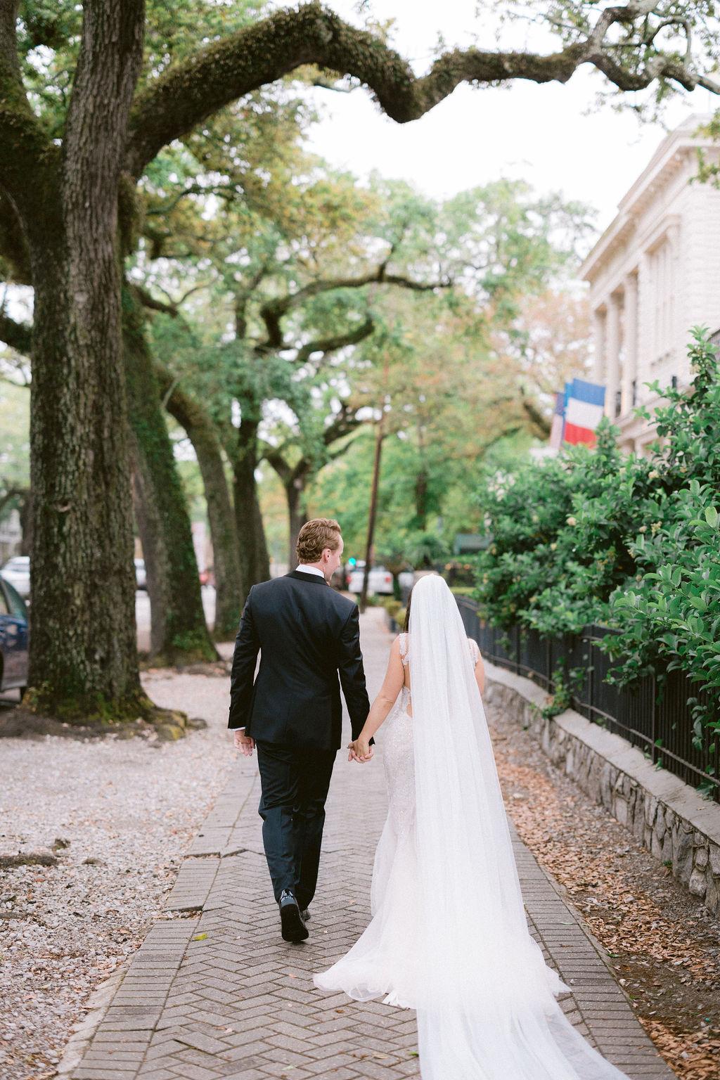 A Chic Spring Wedding at Elms Mansion 44
