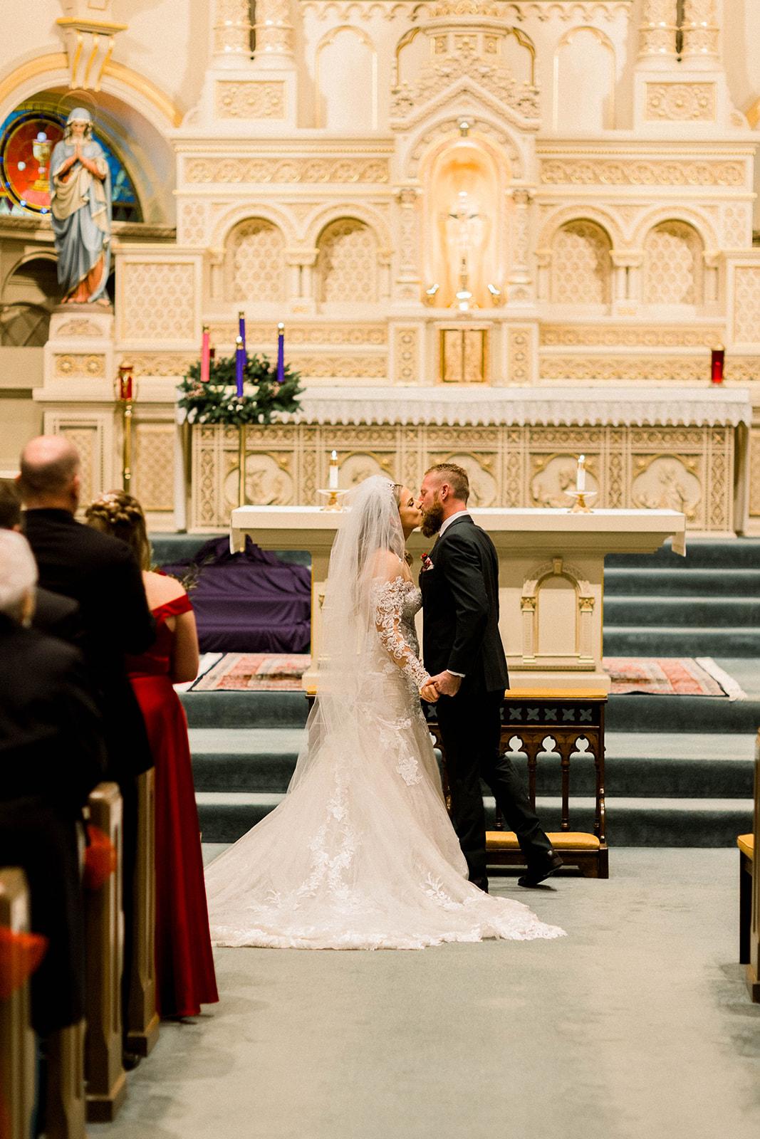 A Classic Christmas Wedding at The Grain 15