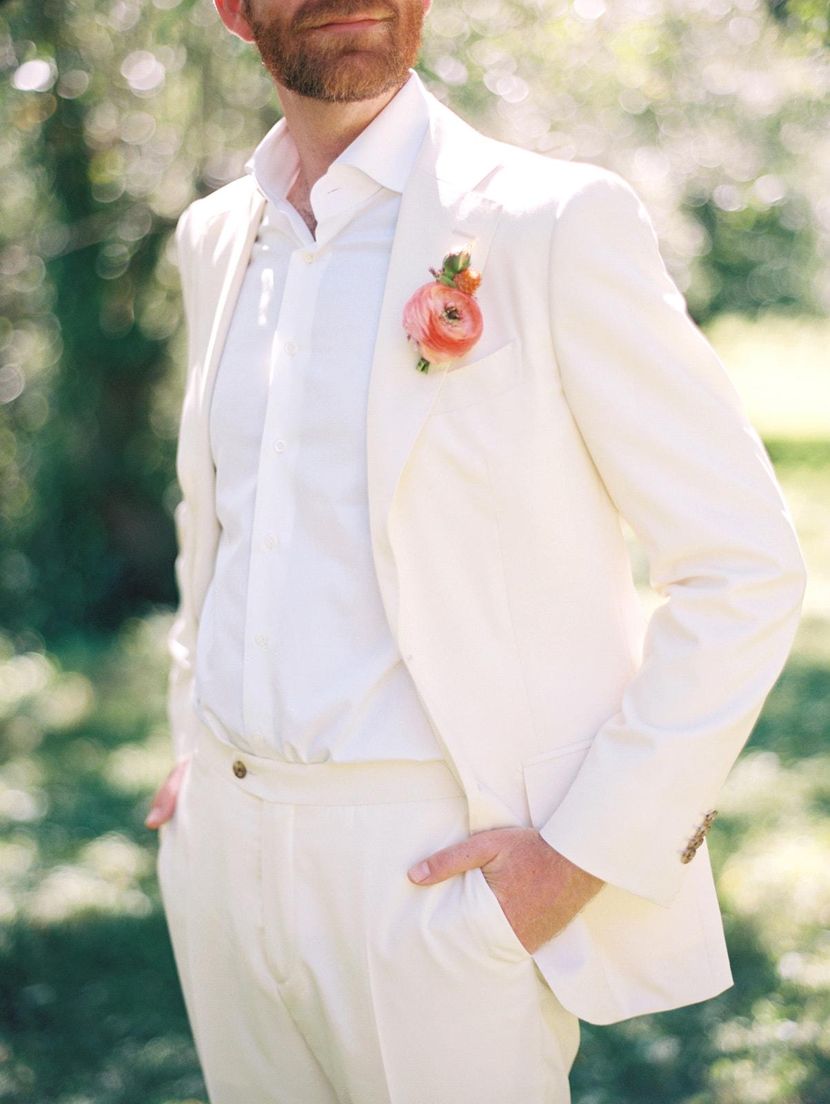 A Classic Outdoor Summer Wedding at Dawn Ranch 11