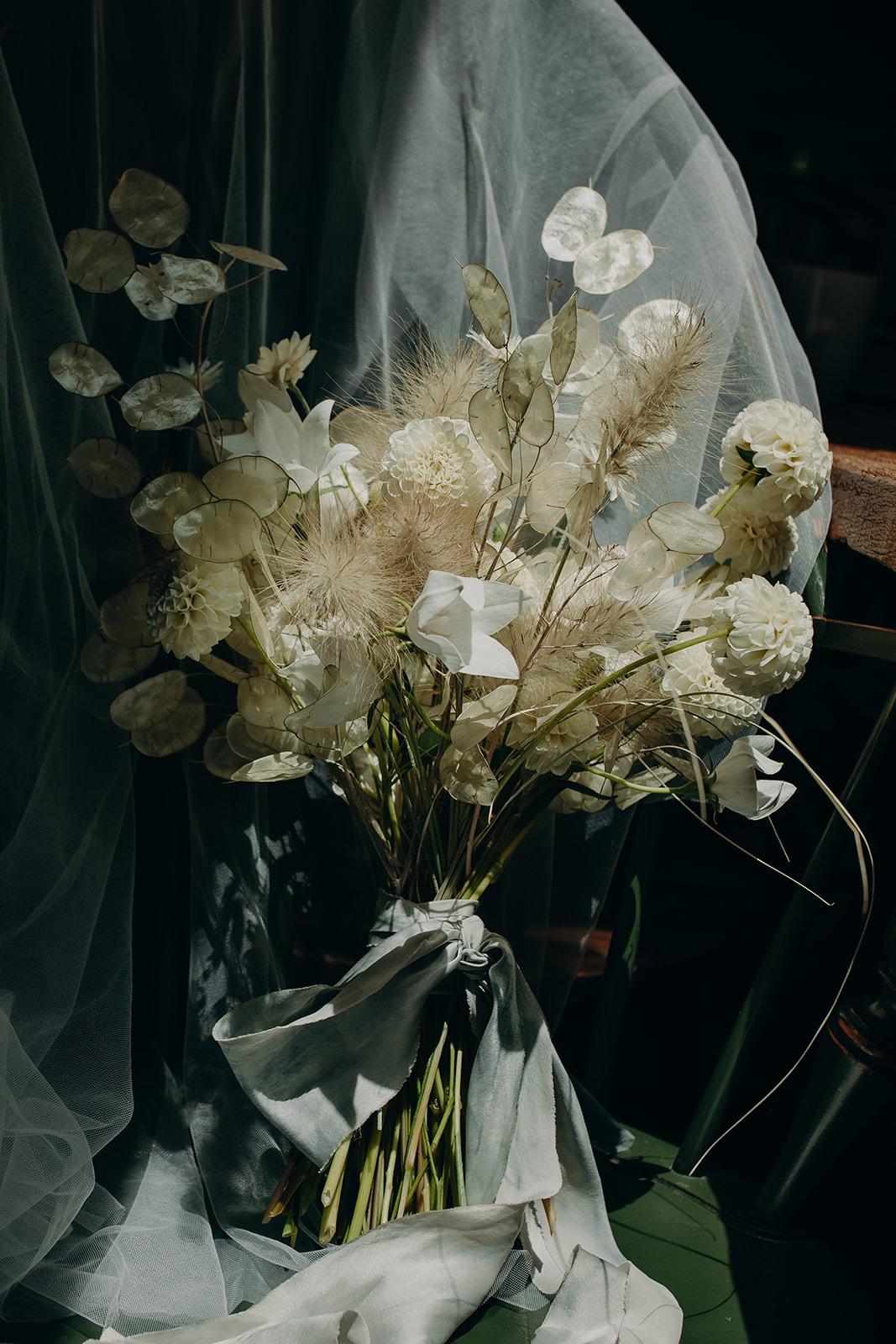 This Couple Wed in the Middle of the Forest! 2
