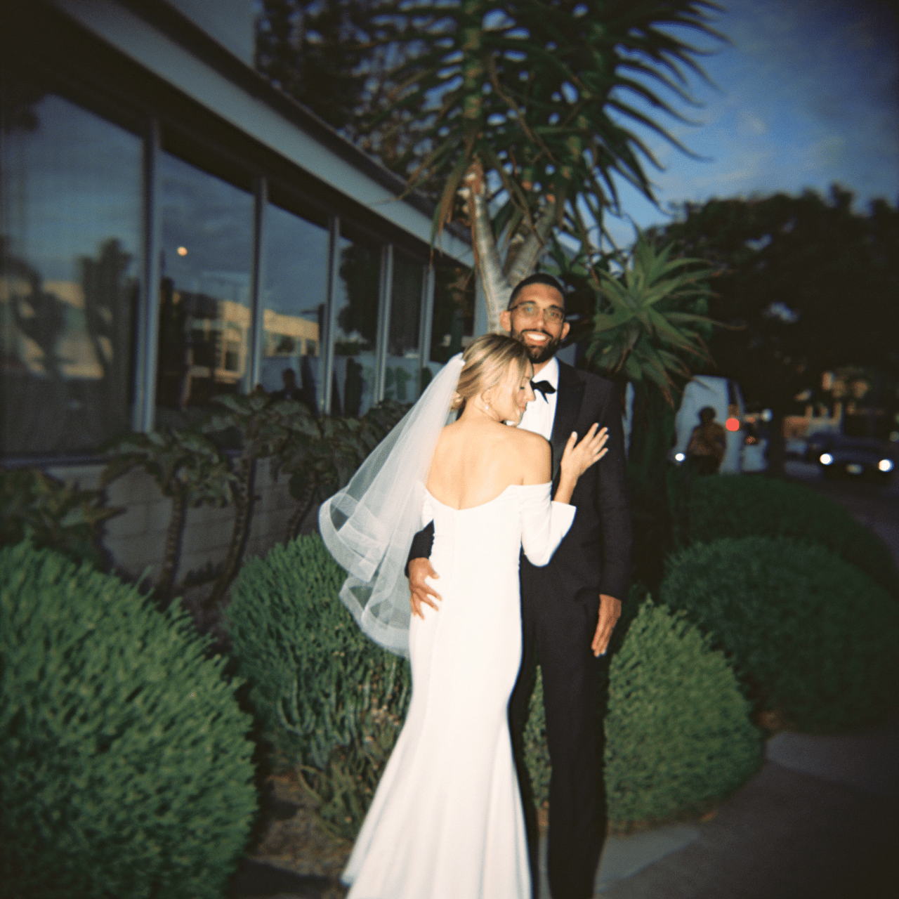 A Non-Traditional Fall Wedding at The Pearl photo 3