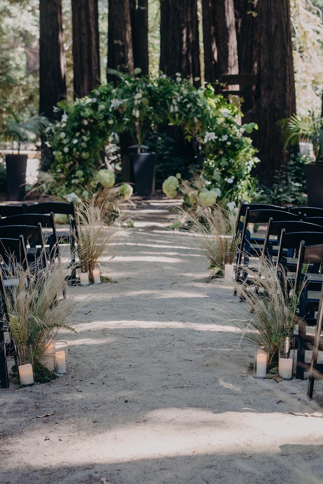 This Couple Wed in the Middle of the Forest! 6