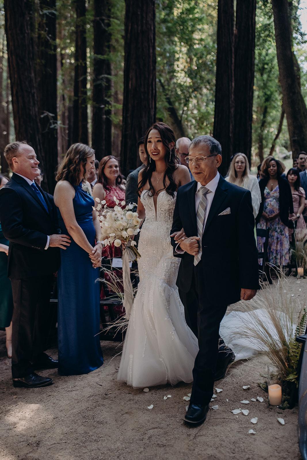 This Couple Wed in the Middle of the Forest! 18