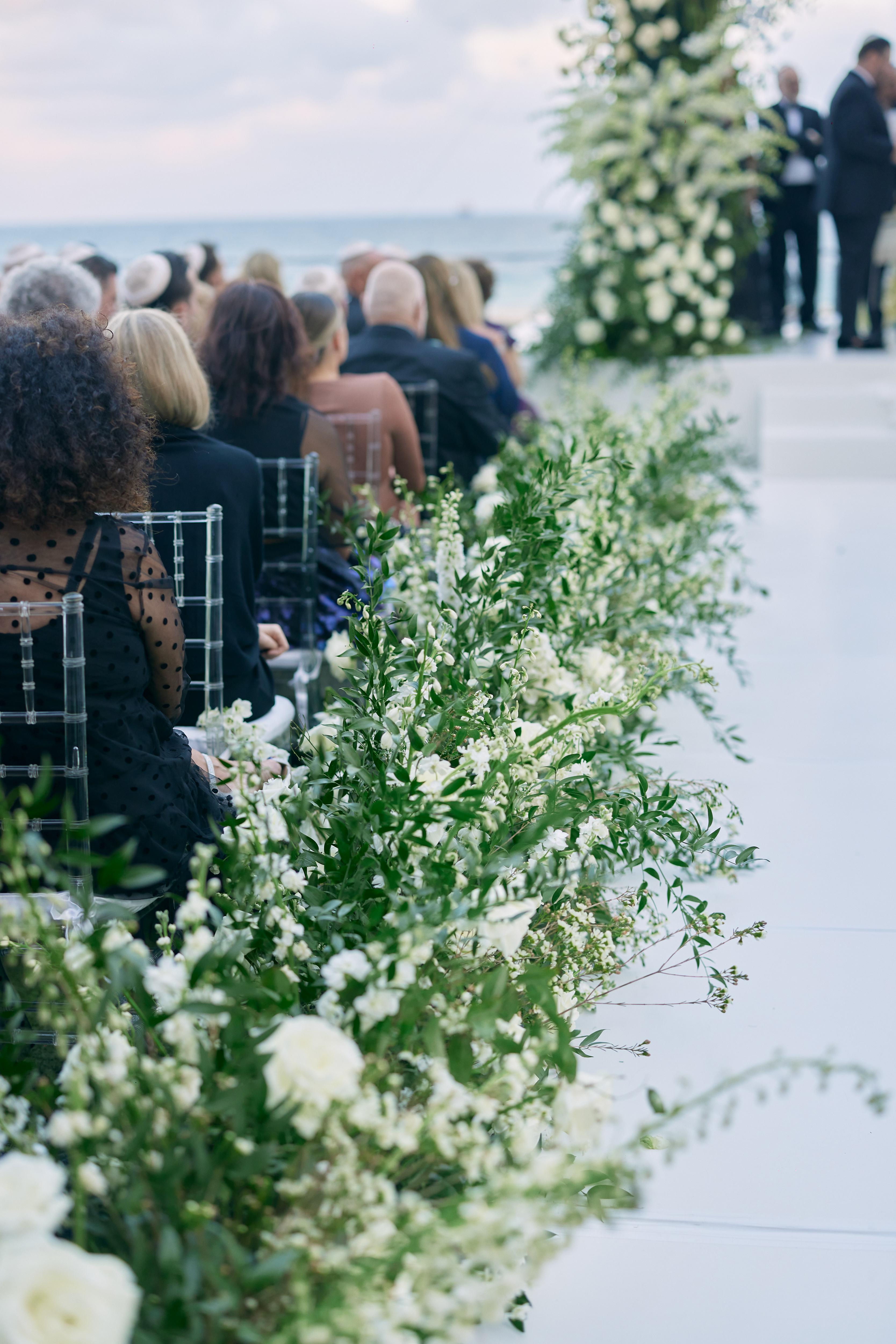 A Modern Winter Wedding at the Marriott Harbor Beach Resort photo 2
