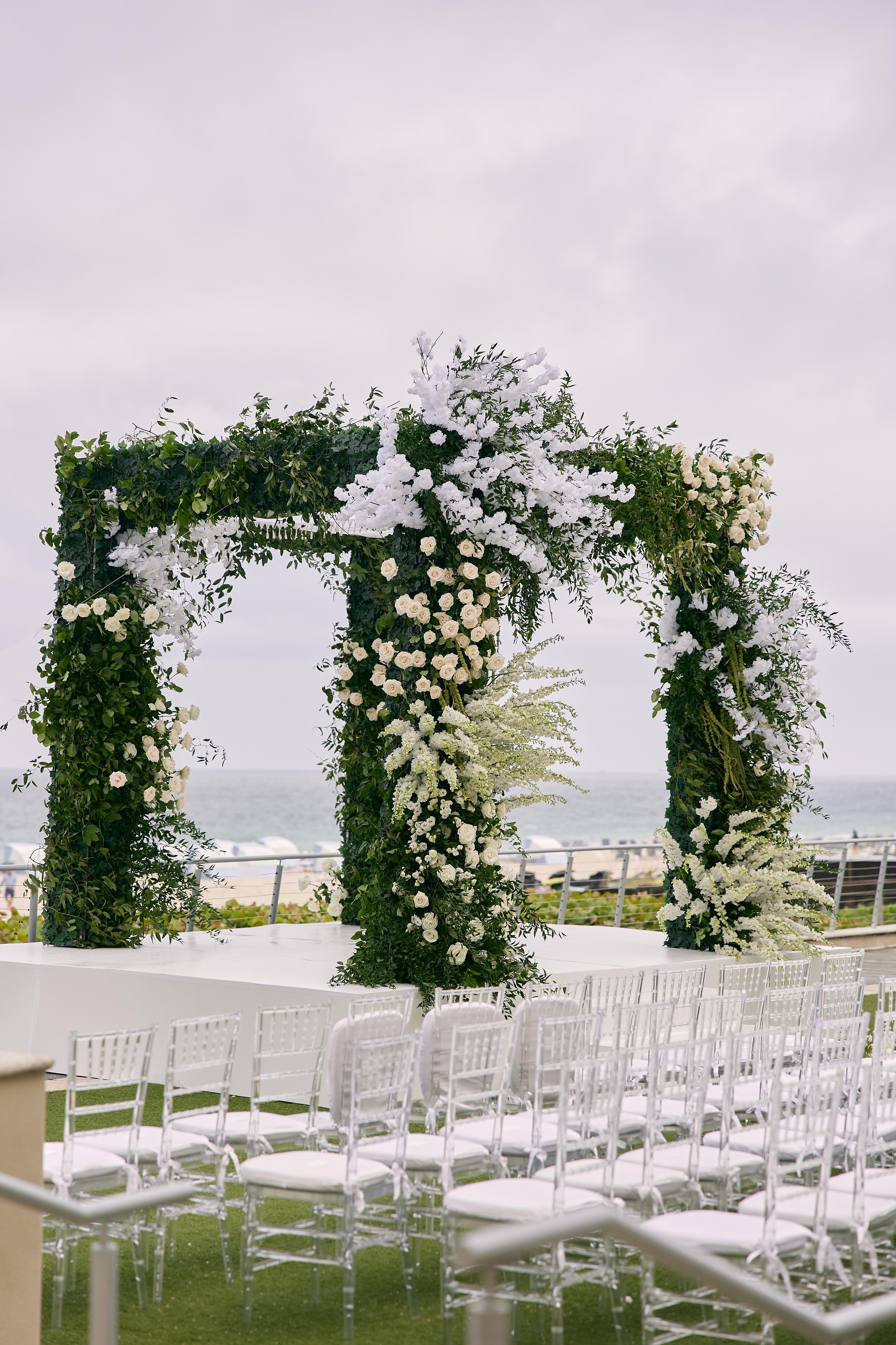 A Modern Winter Wedding at the Marriott Harbor Beach Resort 22