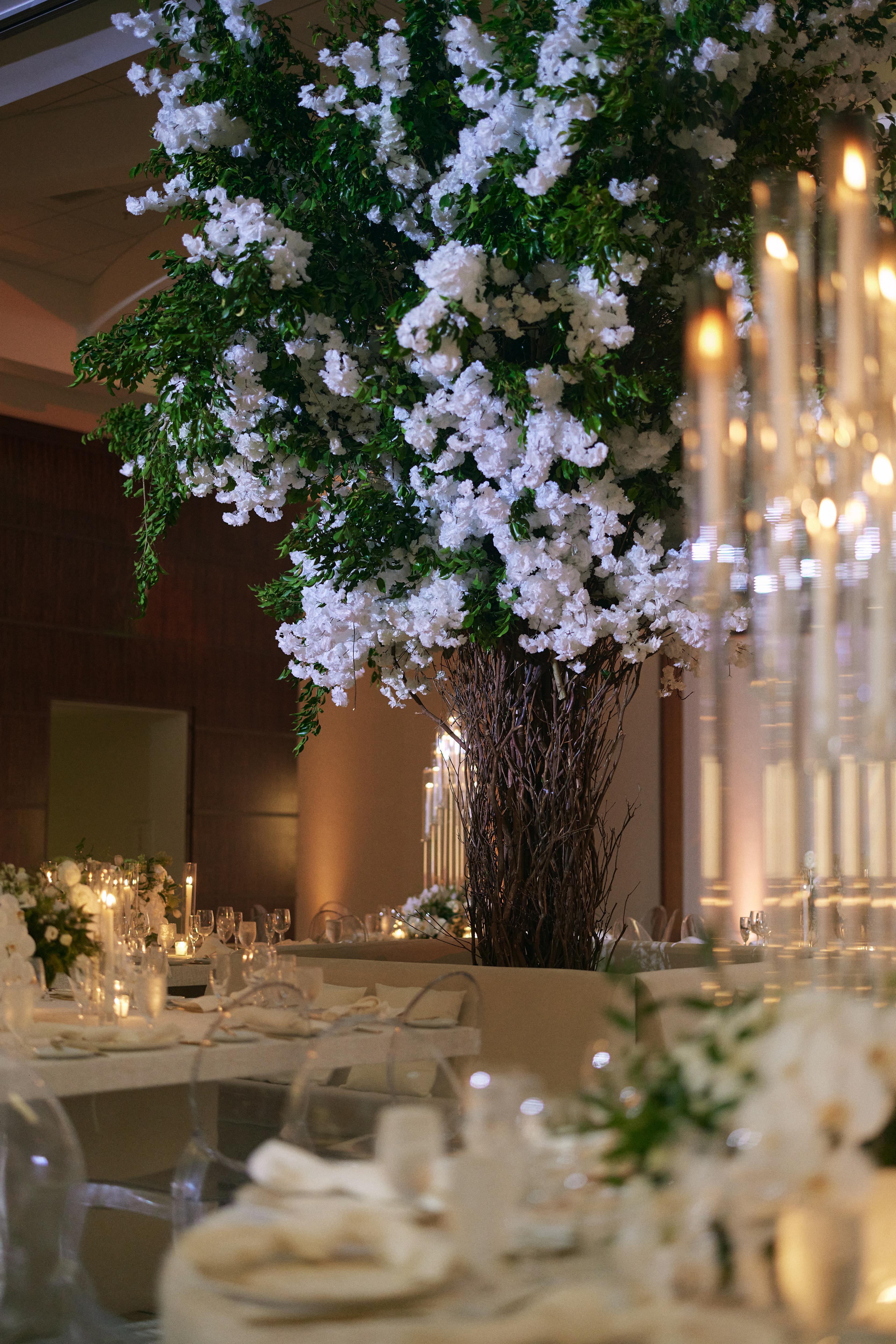 A Modern Winter Wedding at the Marriott Harbor Beach Resort 18
