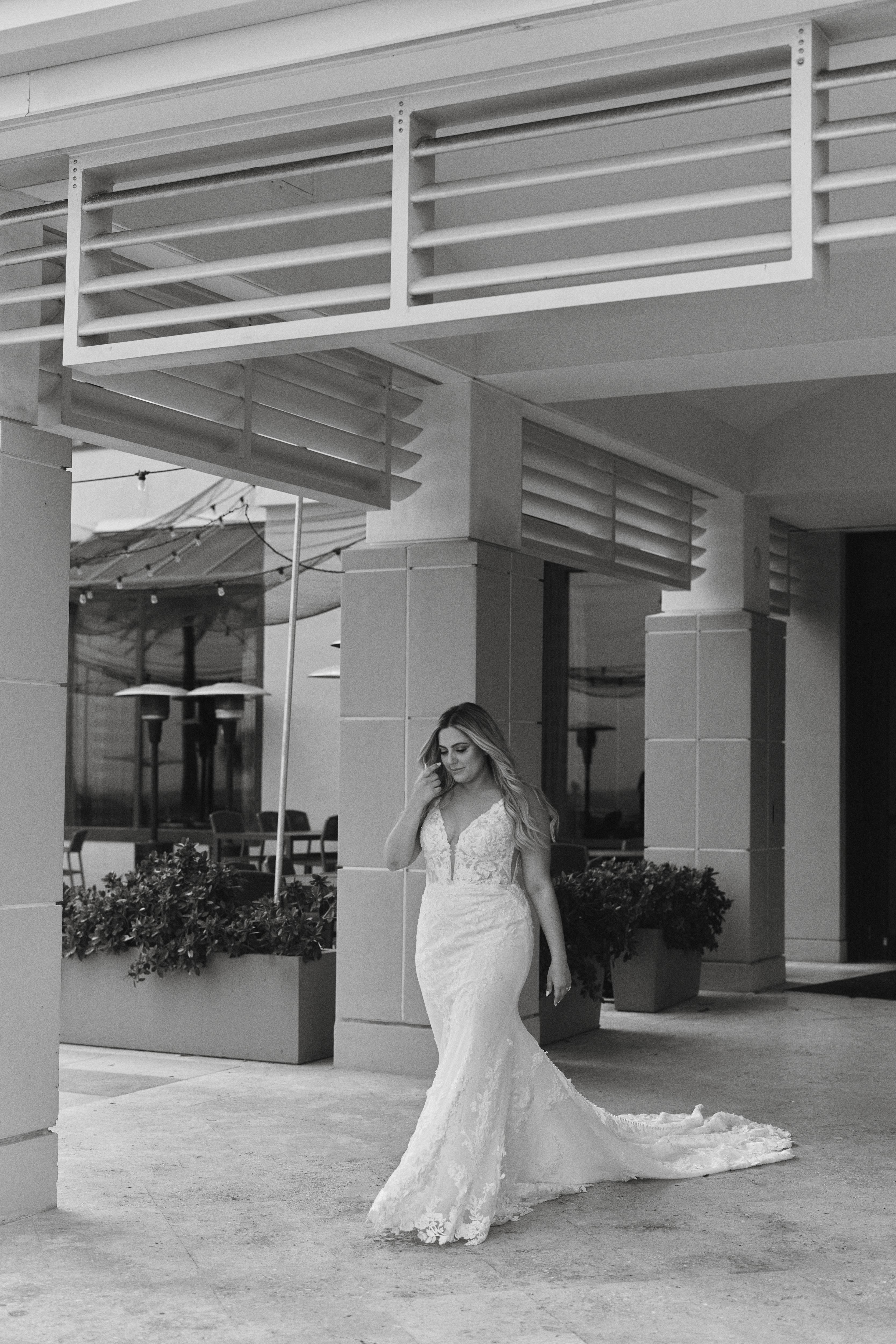 A Modern Winter Wedding at the Marriott Harbor Beach Resort 11