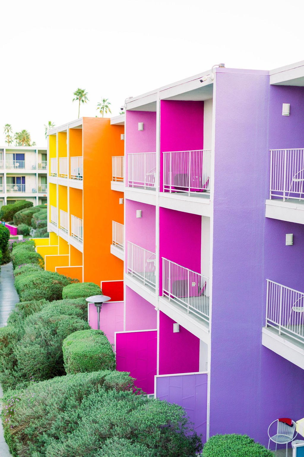 A Colorful Spring Wedding in Palm Springs 44