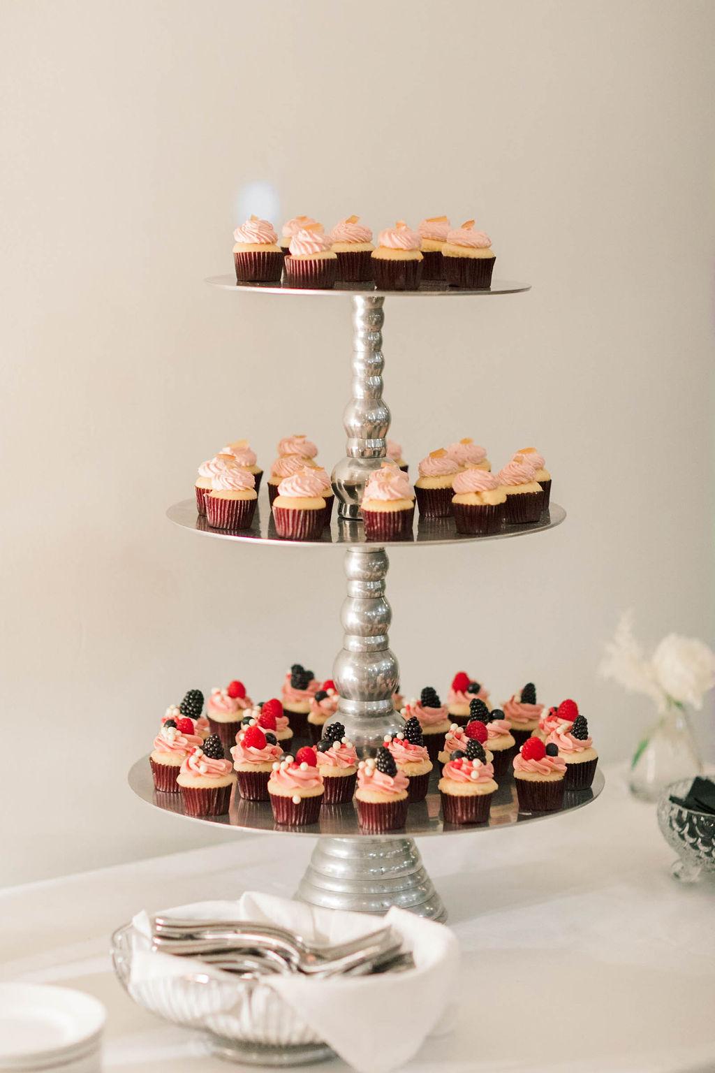 A Colorful Spring Wedding in Palm Springs 100