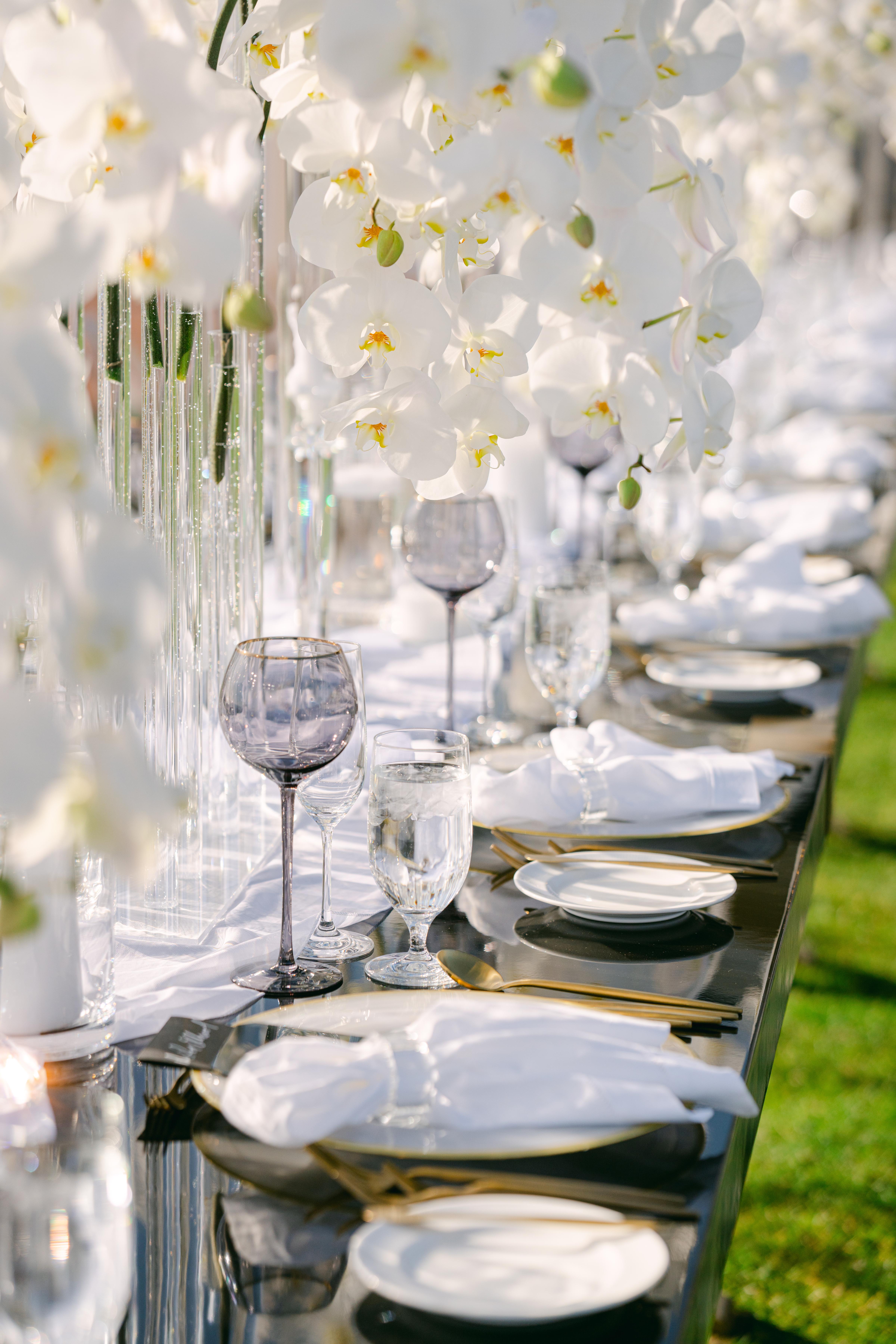 A Modern Spring Wedding at the Montage Laguna Hotel 25
