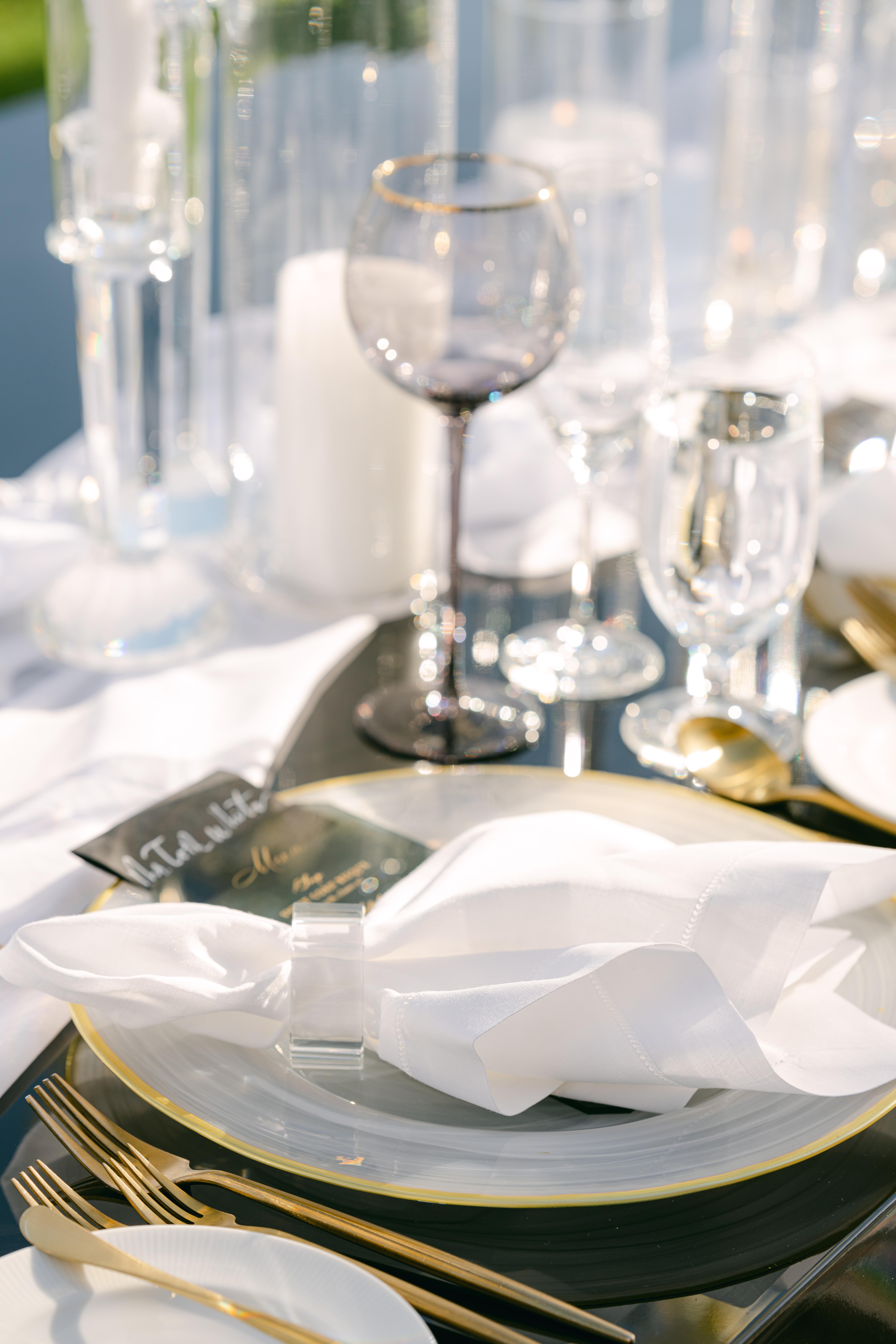 A Modern Spring Wedding at the Montage Laguna Hotel 20