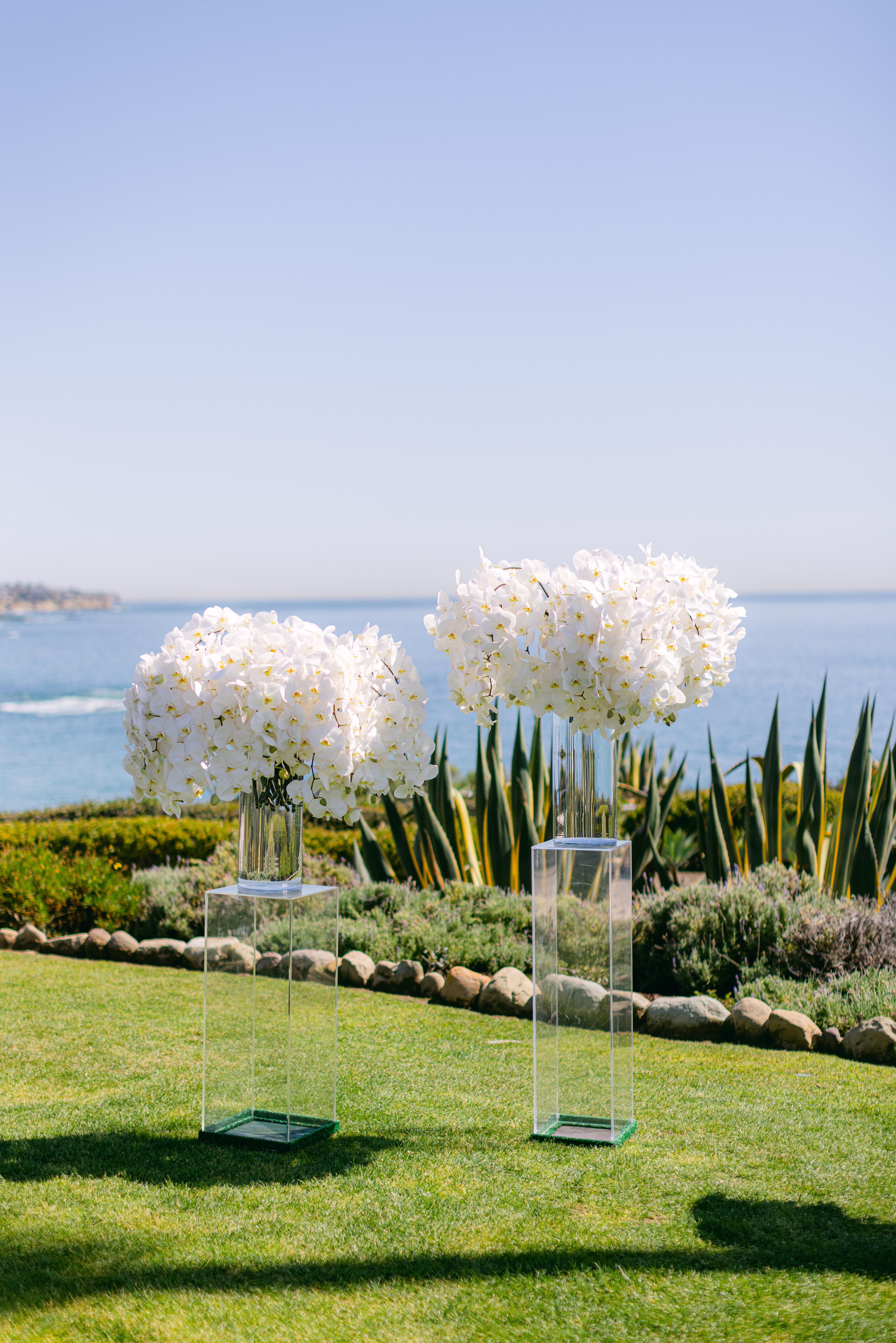 A Modern Spring Wedding at the Montage Laguna Hotel 9