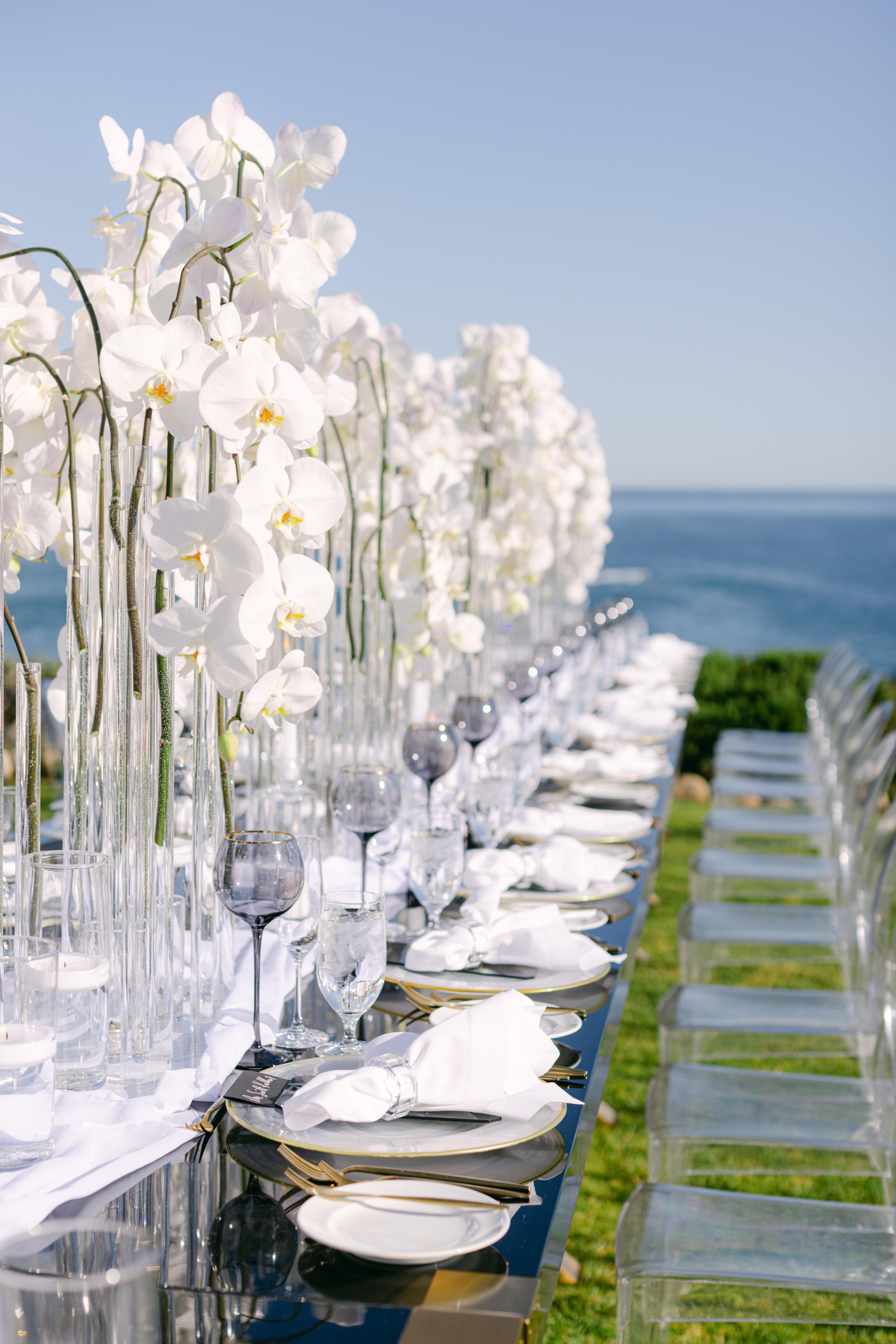 A Modern Spring Wedding at the Montage Laguna Hotel 10