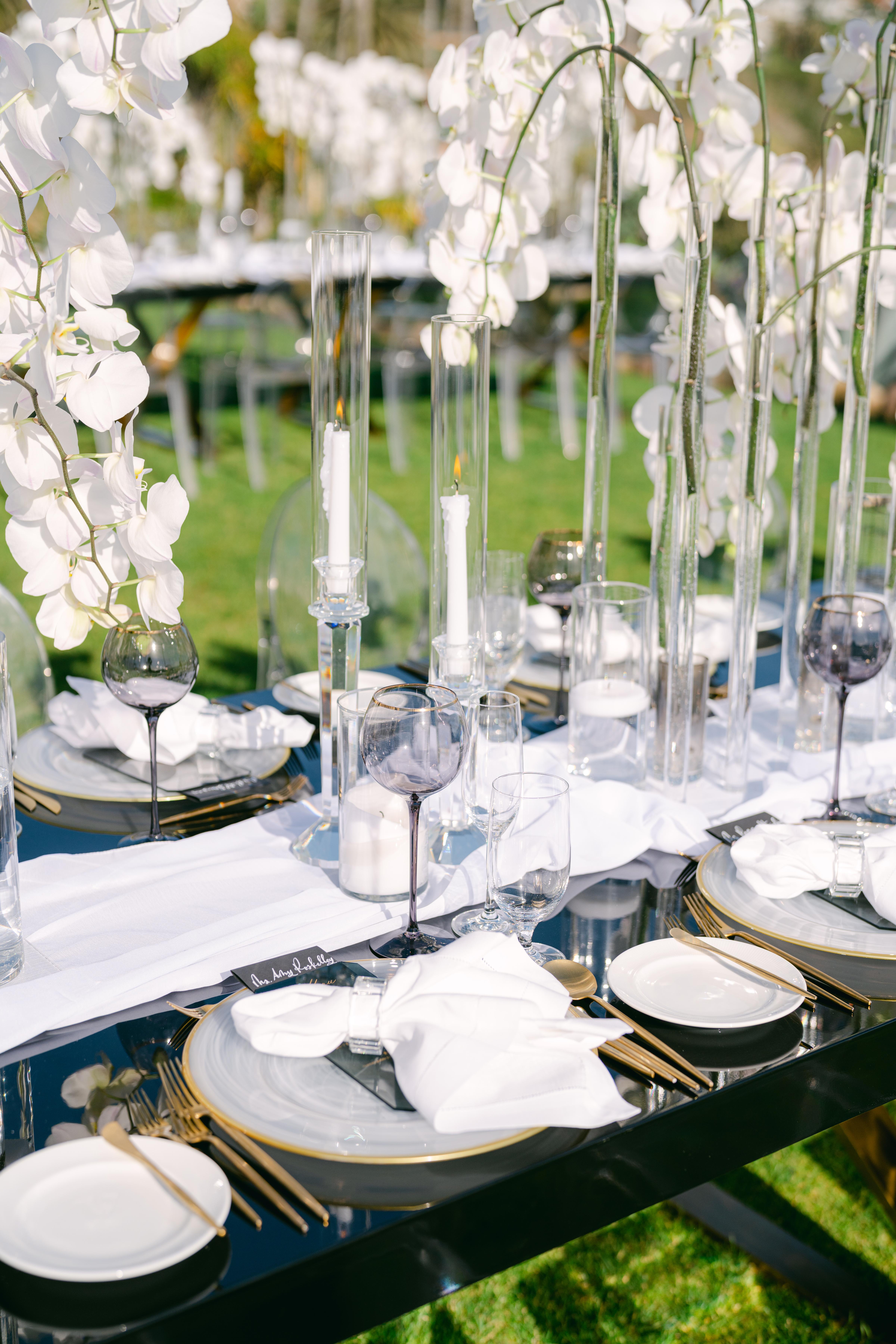A Modern Spring Wedding at the Montage Laguna Hotel 13