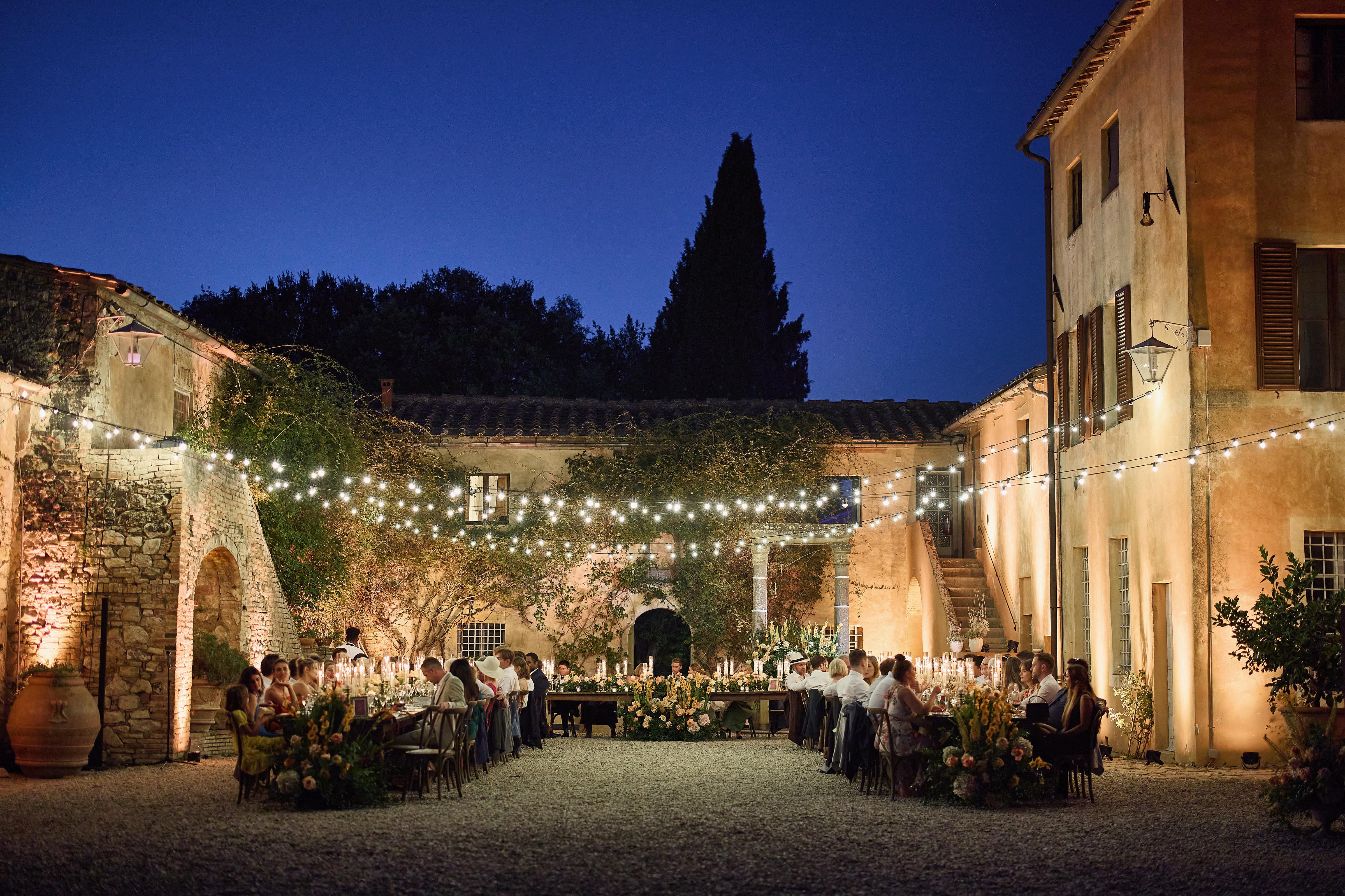 A Romantic Tuscany Wedding at Vill Catignano 27