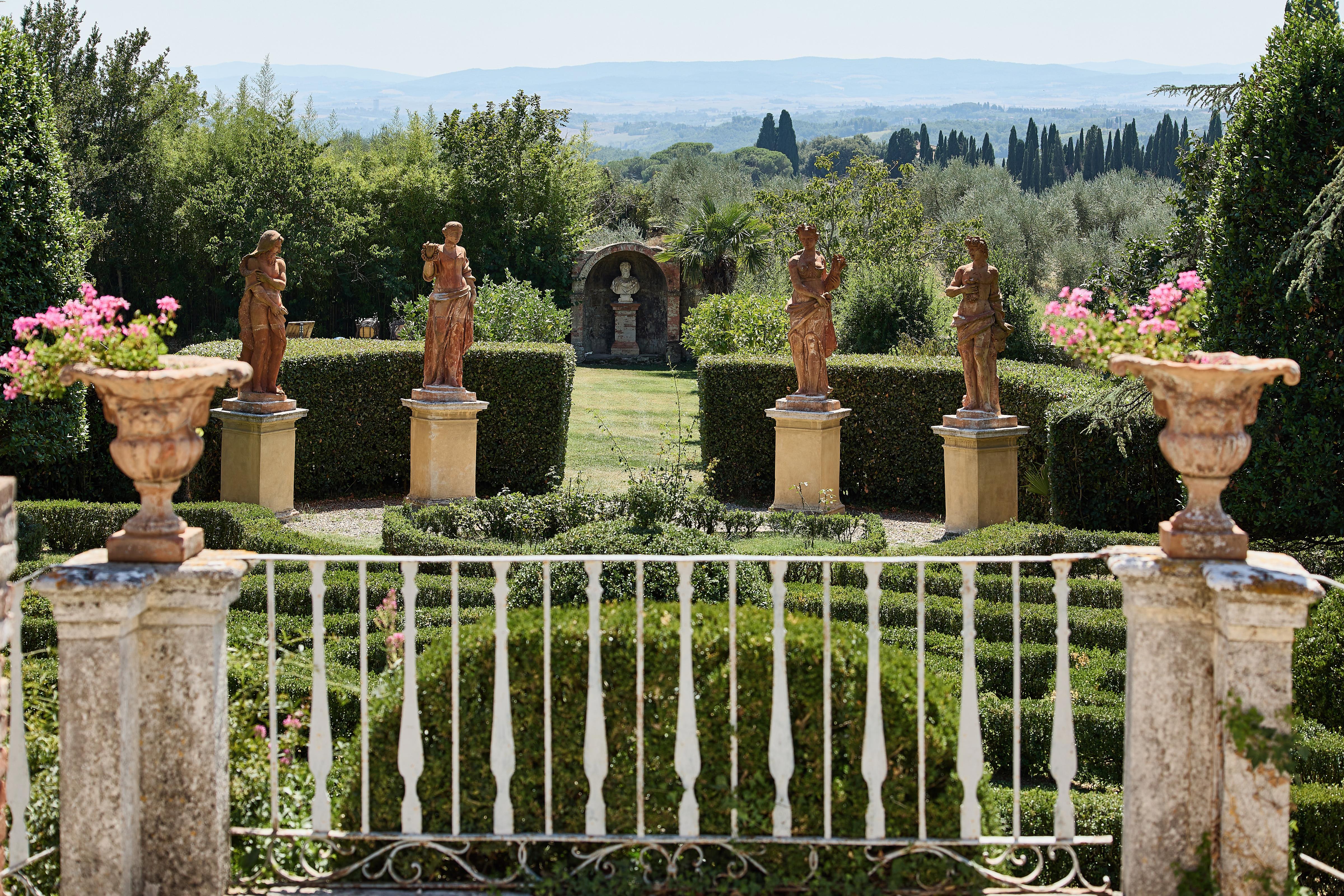 A Romantic Tuscany Wedding at Villa Catignano photo 3