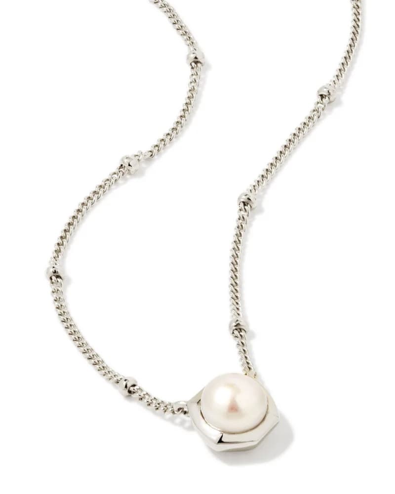 Davie Pearl Sterling Silver Pendant Necklace