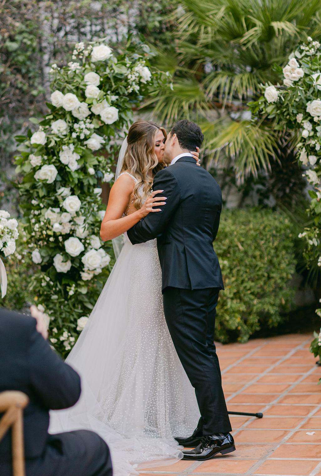A Modern Fall Wedding at Hummingbird Nest Ranch Villa 68