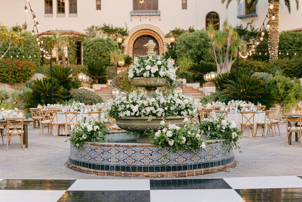 A Modern Fall Wedding at Hummingbird Nest Ranch Villa 74