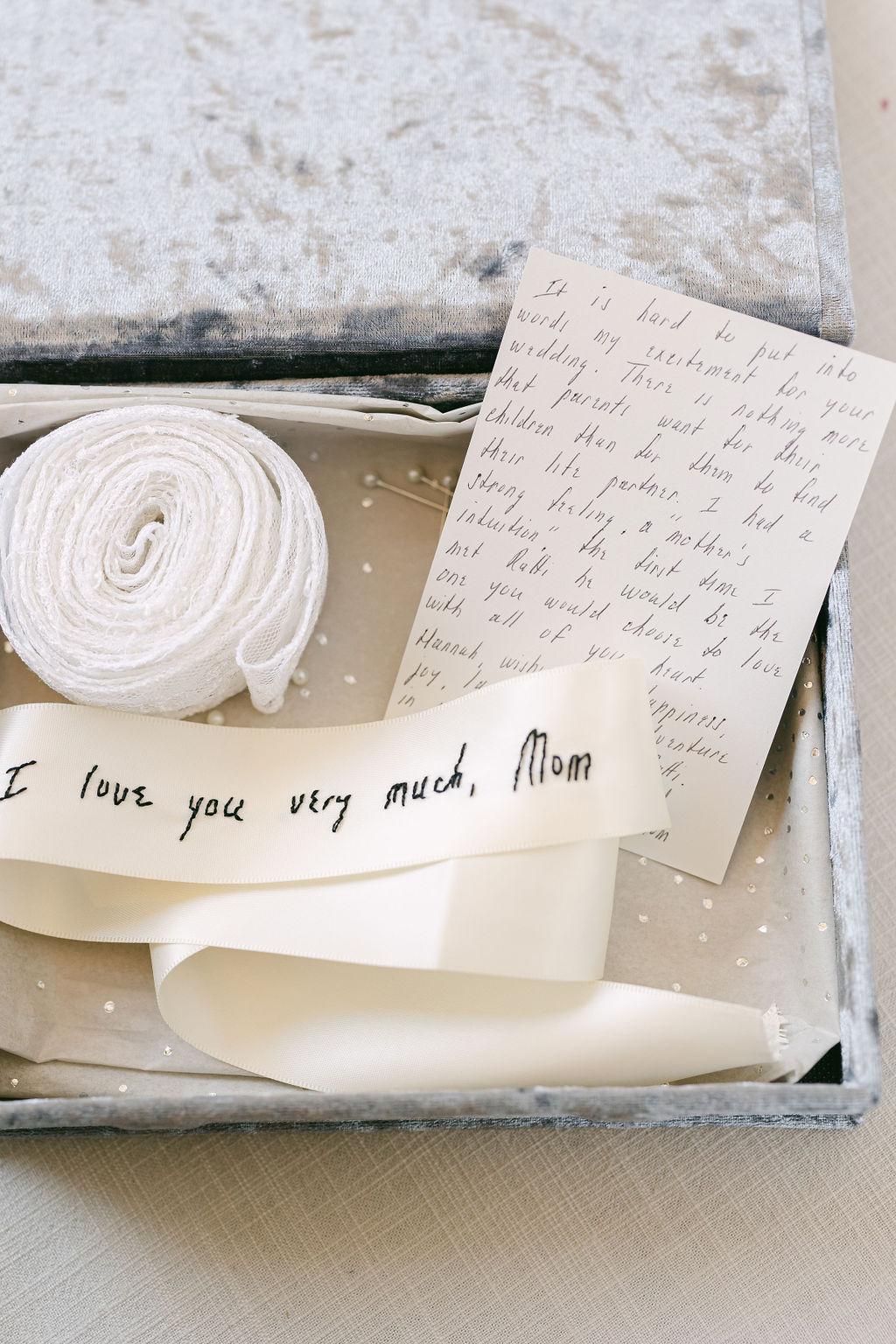 A Modern Fall Wedding at Hummingbird Nest Ranch Villa 13